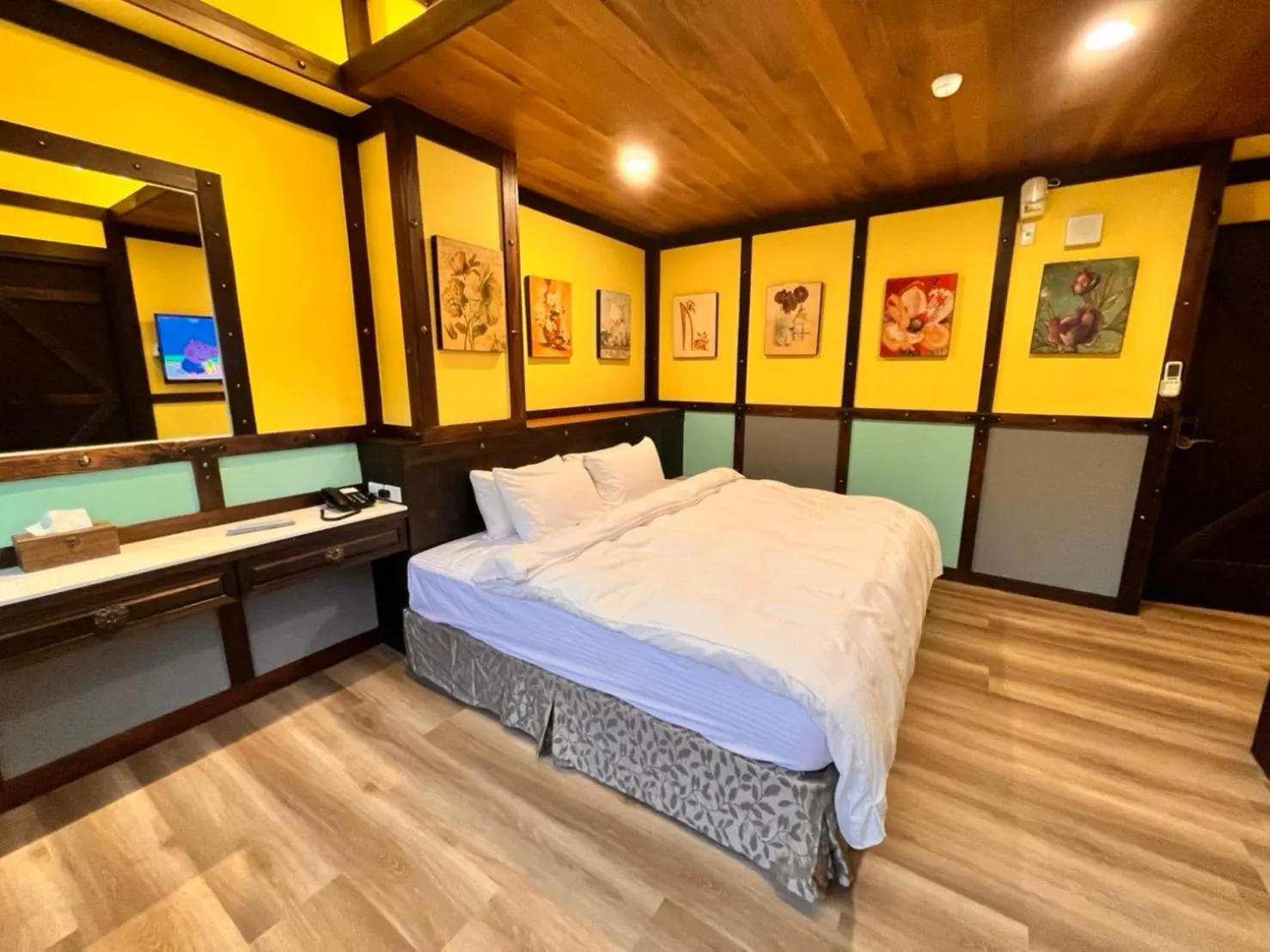 Bedroom, Bed in Youngquan HOTEL