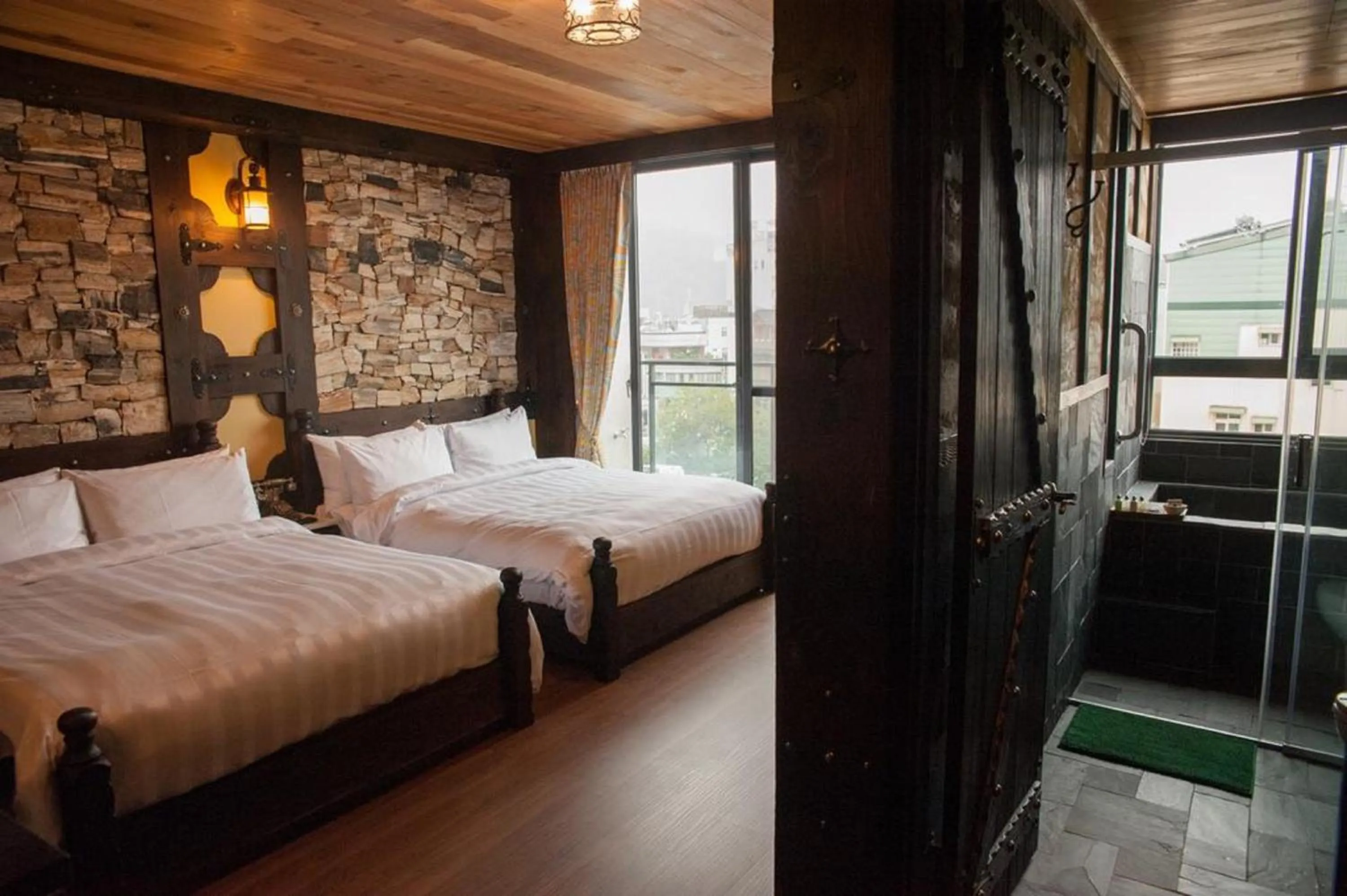 Decorative detail, Bed in Youngquan HOTEL