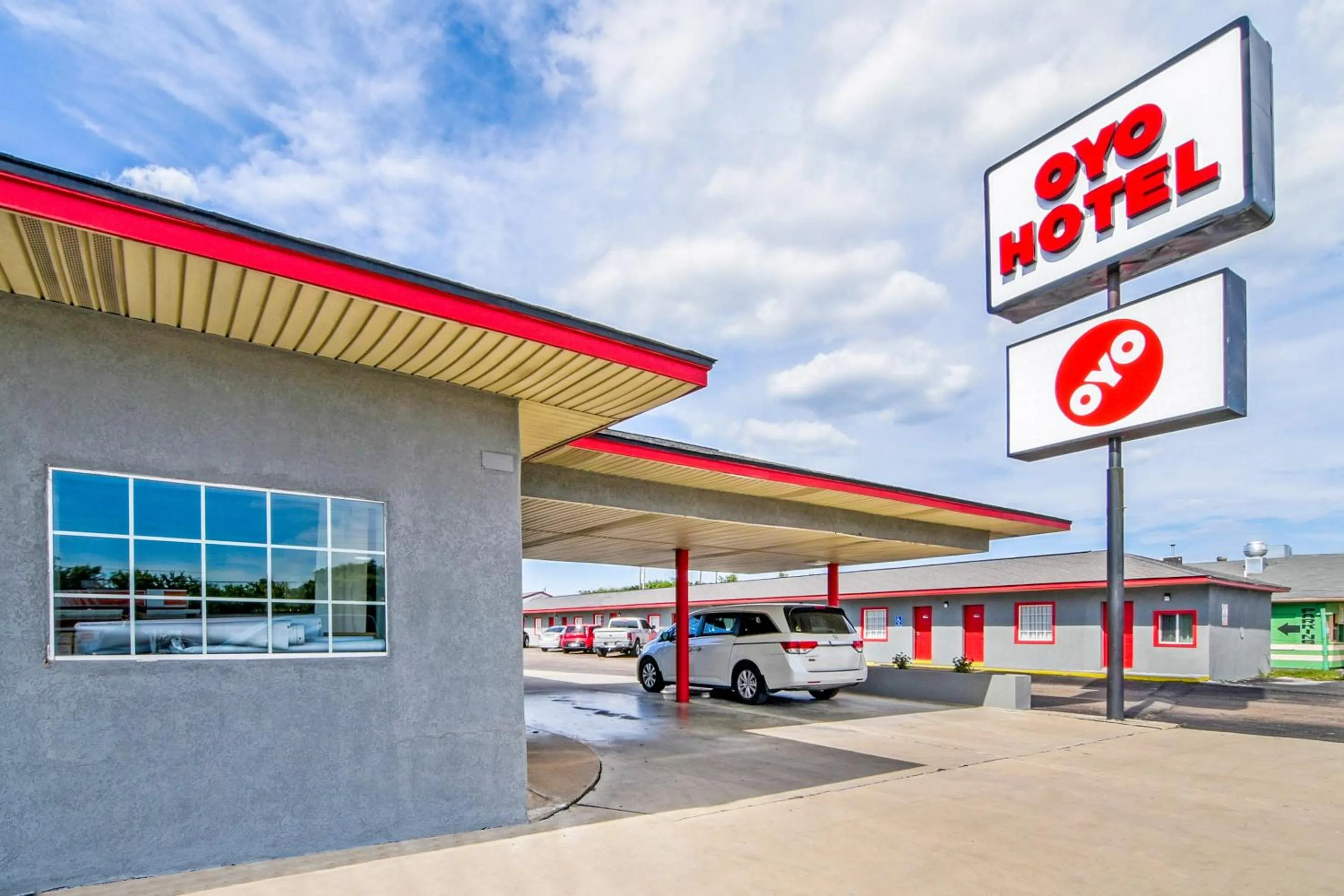 Facade/entrance in OYO Hotel Killeen