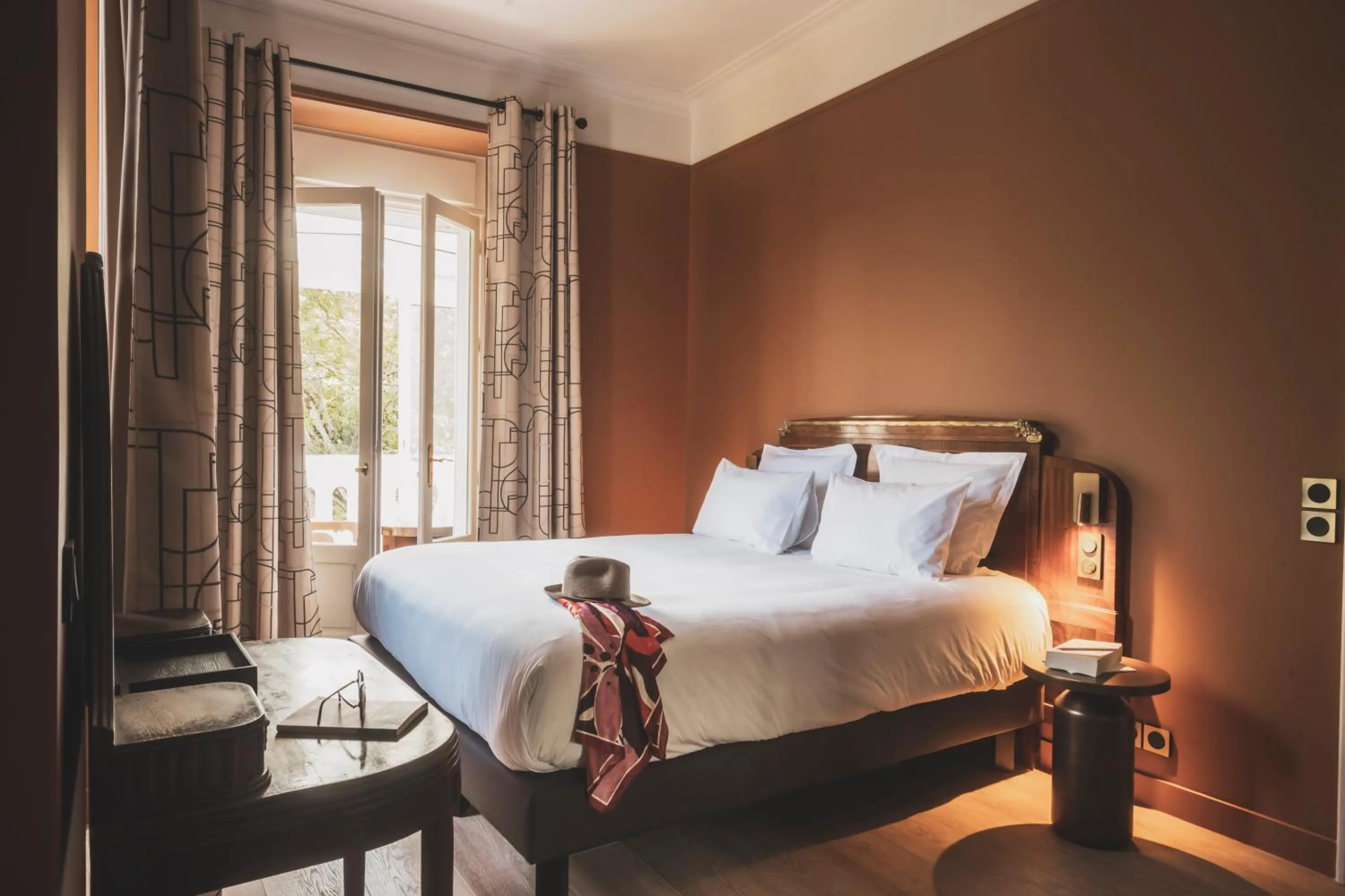 Deluxe Room with Terrace in Parc Victoria Hôtel
