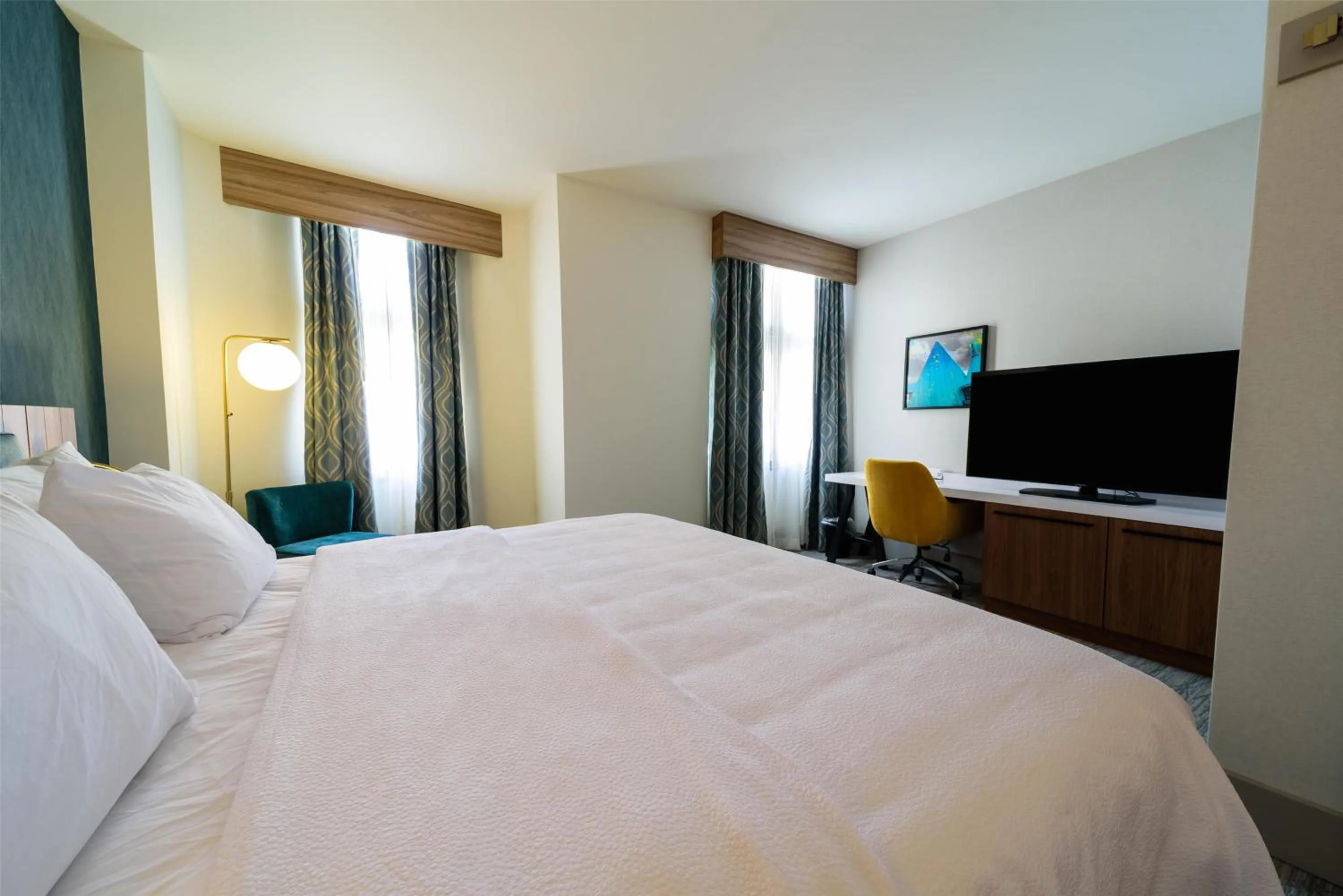 Bed in Hilton Garden Inn Dayton Downtown