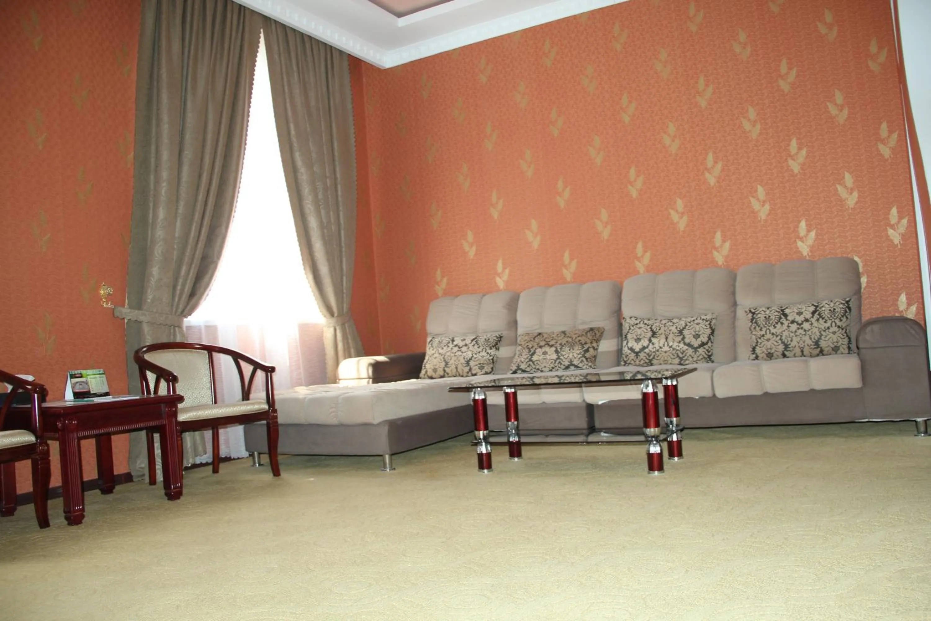 Seating area in Firuz Hotel