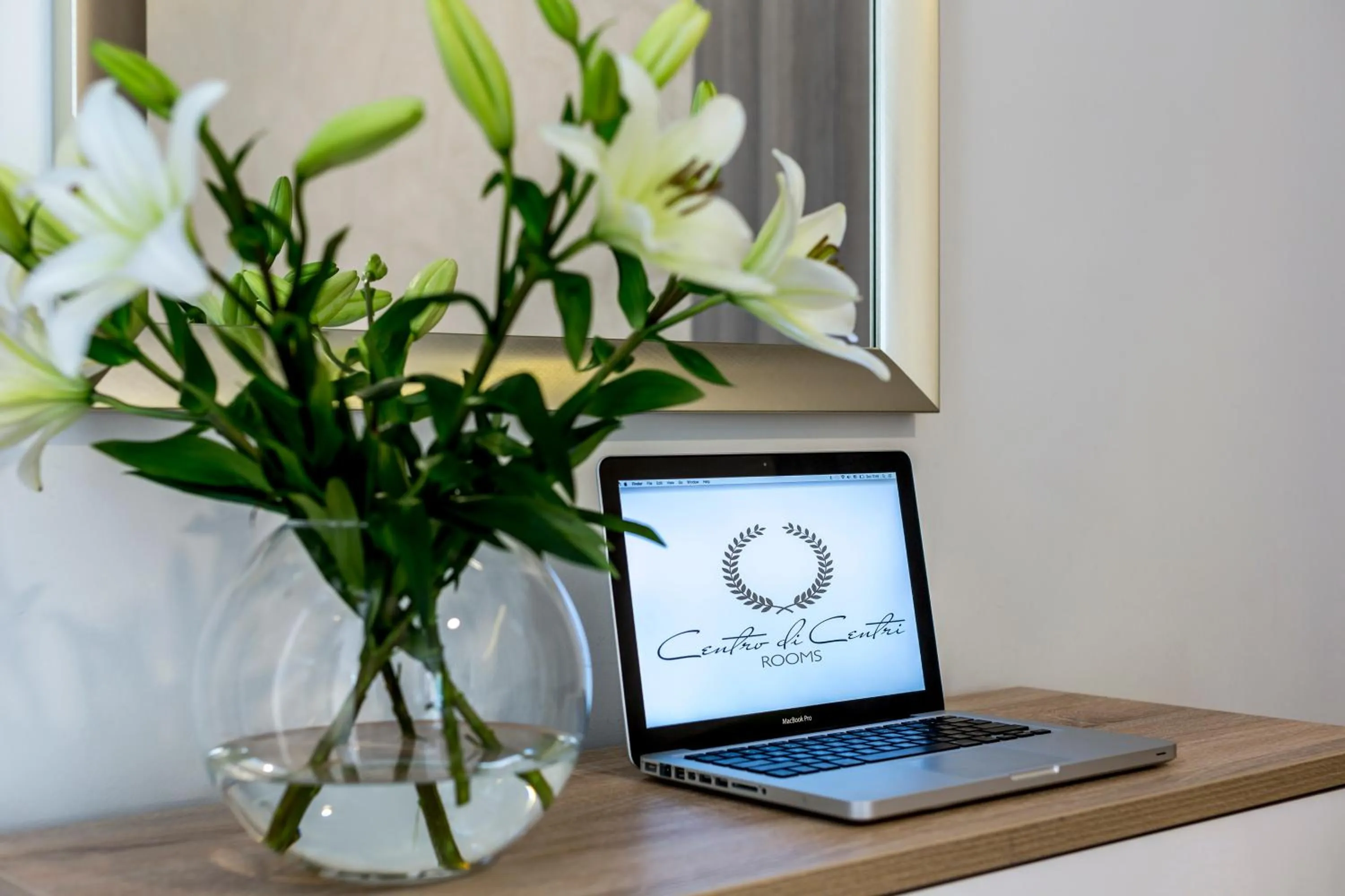 Decorative detail in Centro di Centri Rooms