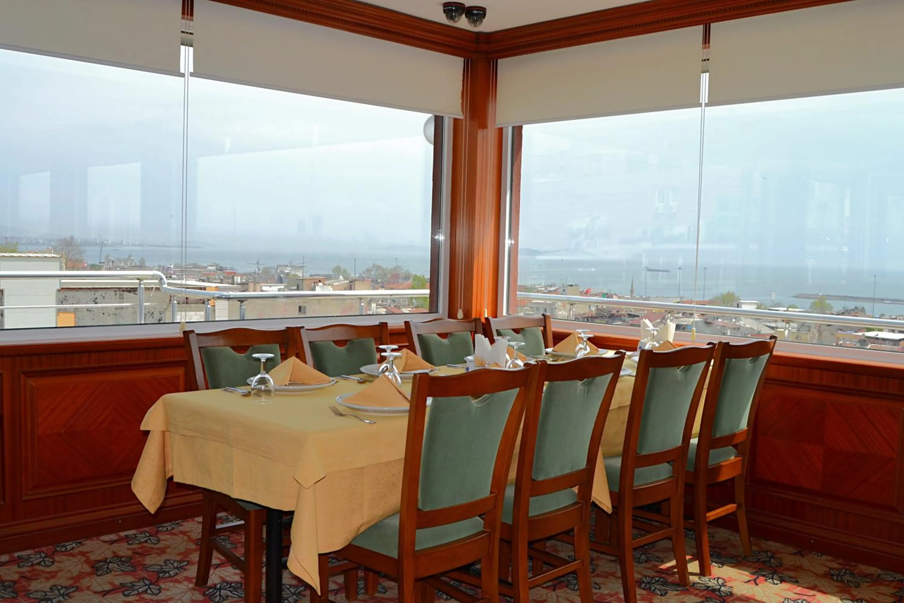 Restaurant/places to eat in Hotel Erden Sarayevo