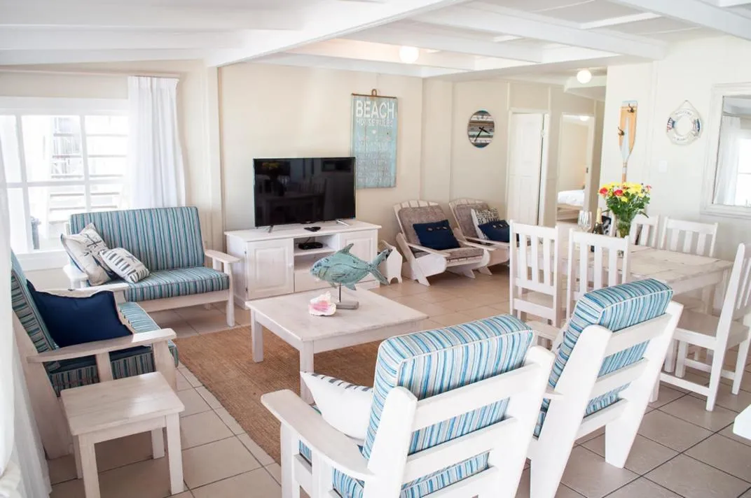 Living room in Barefoot Lodge, Mossel Bay