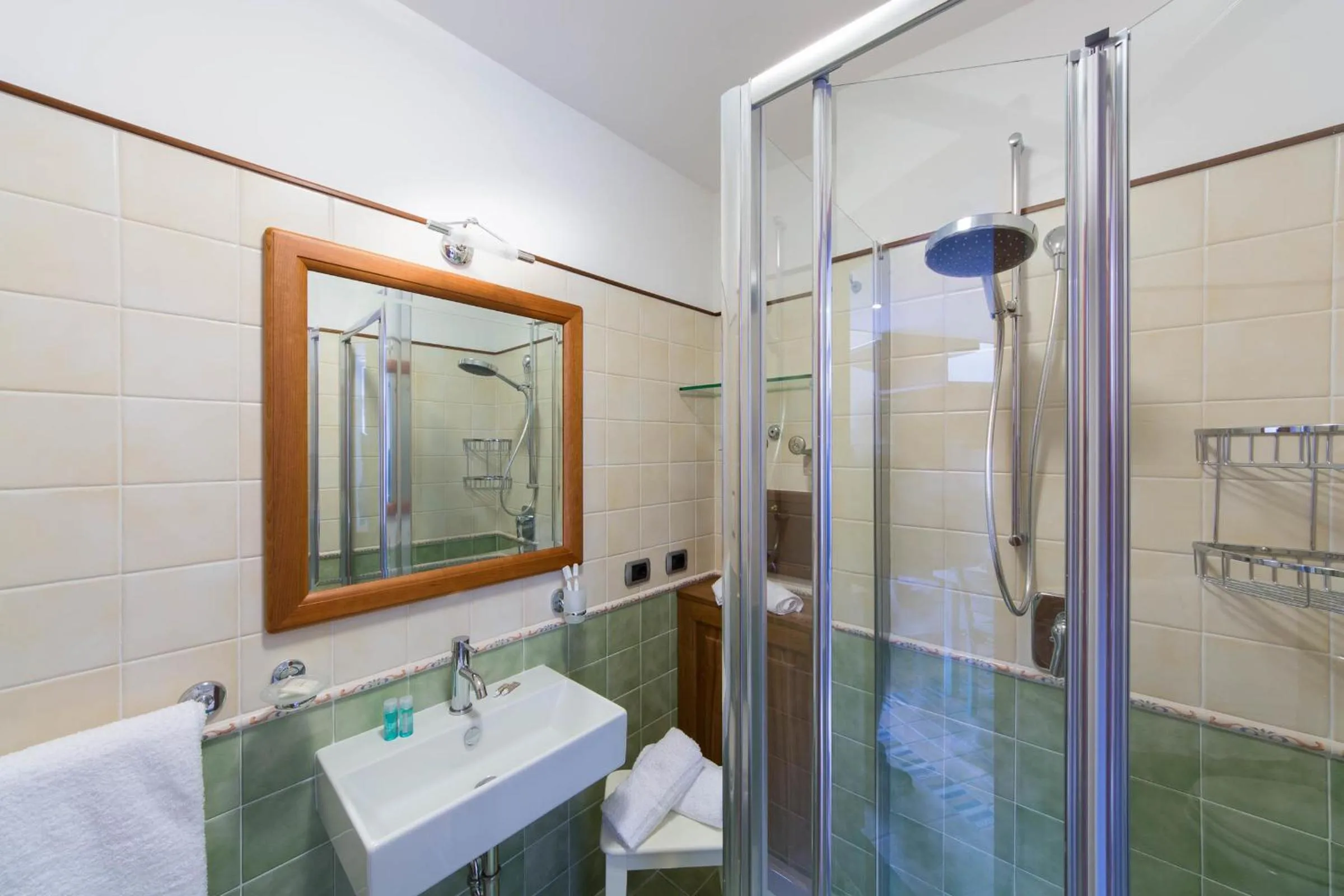 Shower in B&B La Casa Nel Giardino