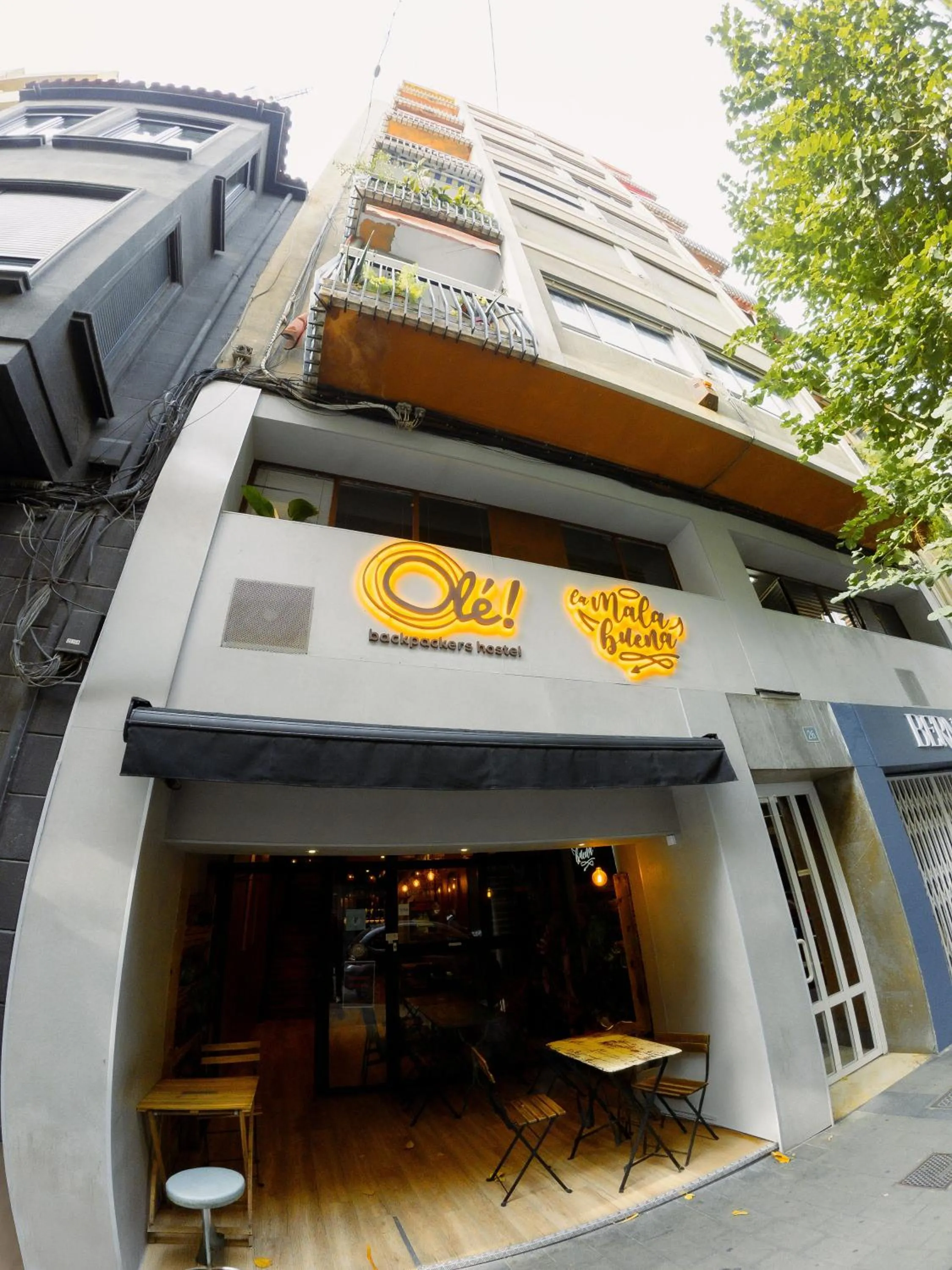 Olé Backpackers Hostel