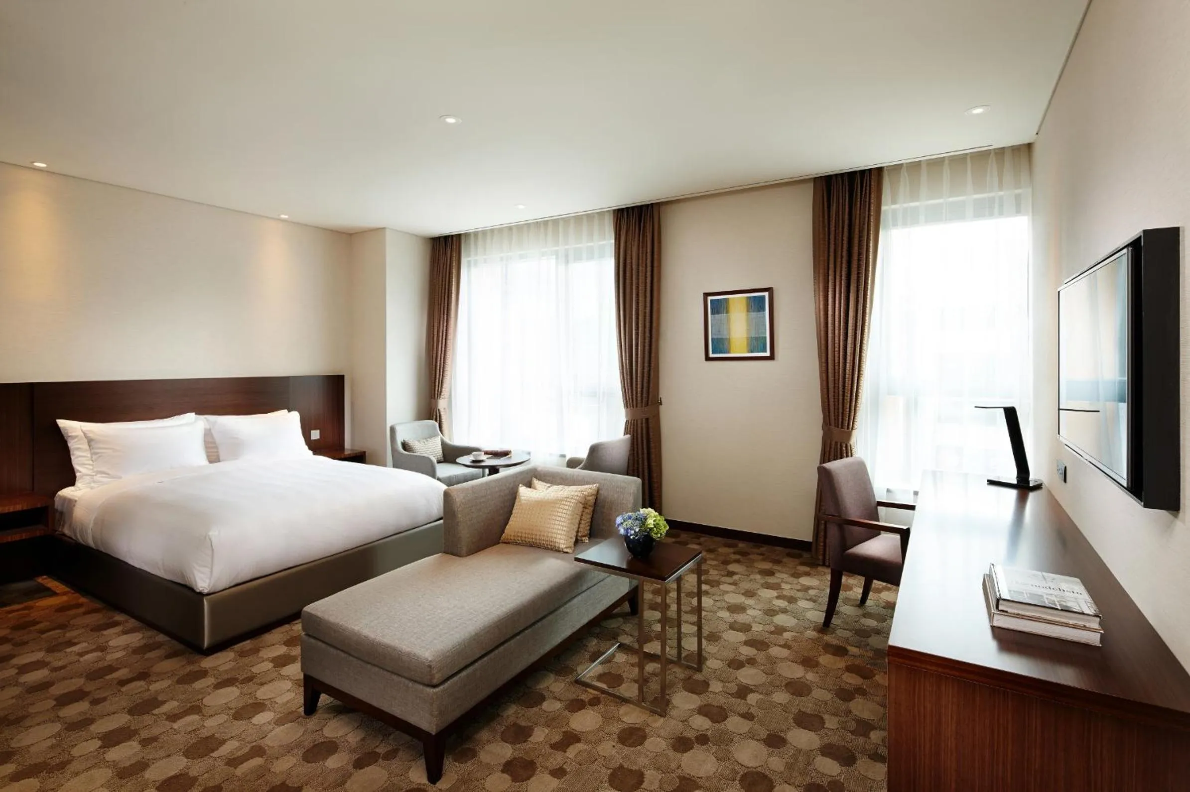 Photo of the whole room, Bed in LOTTE CITY HOTEL Ulsan