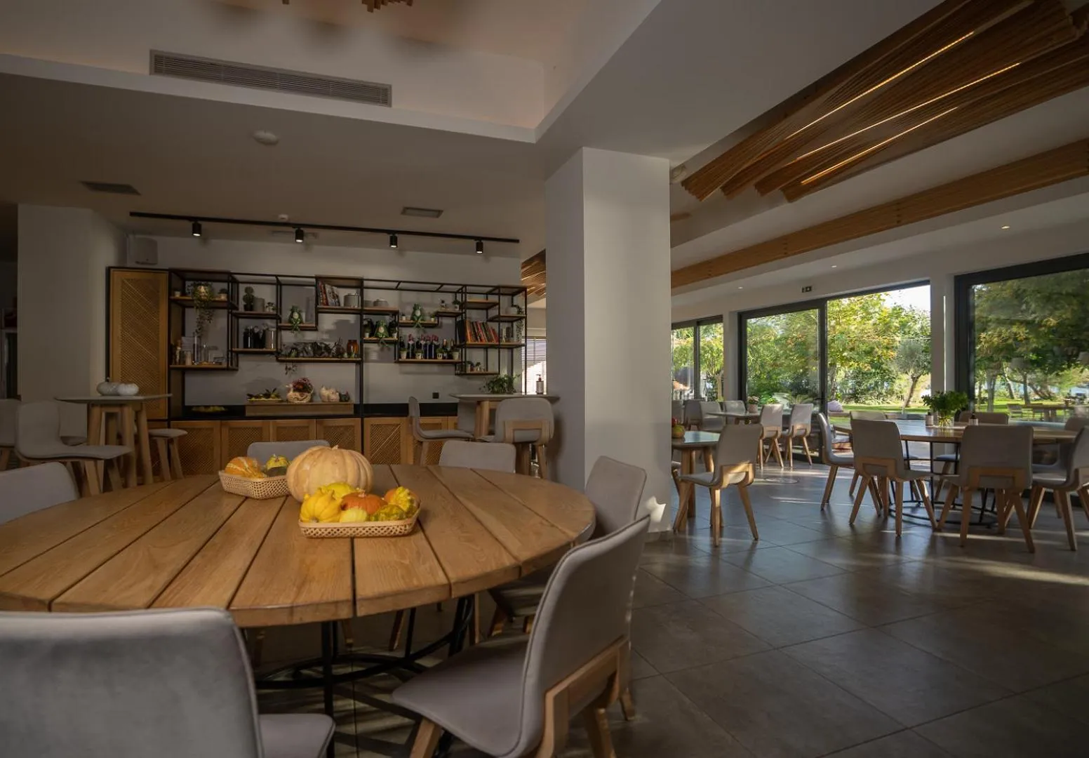 Restaurant/places to eat in Zoe Seaside Resort