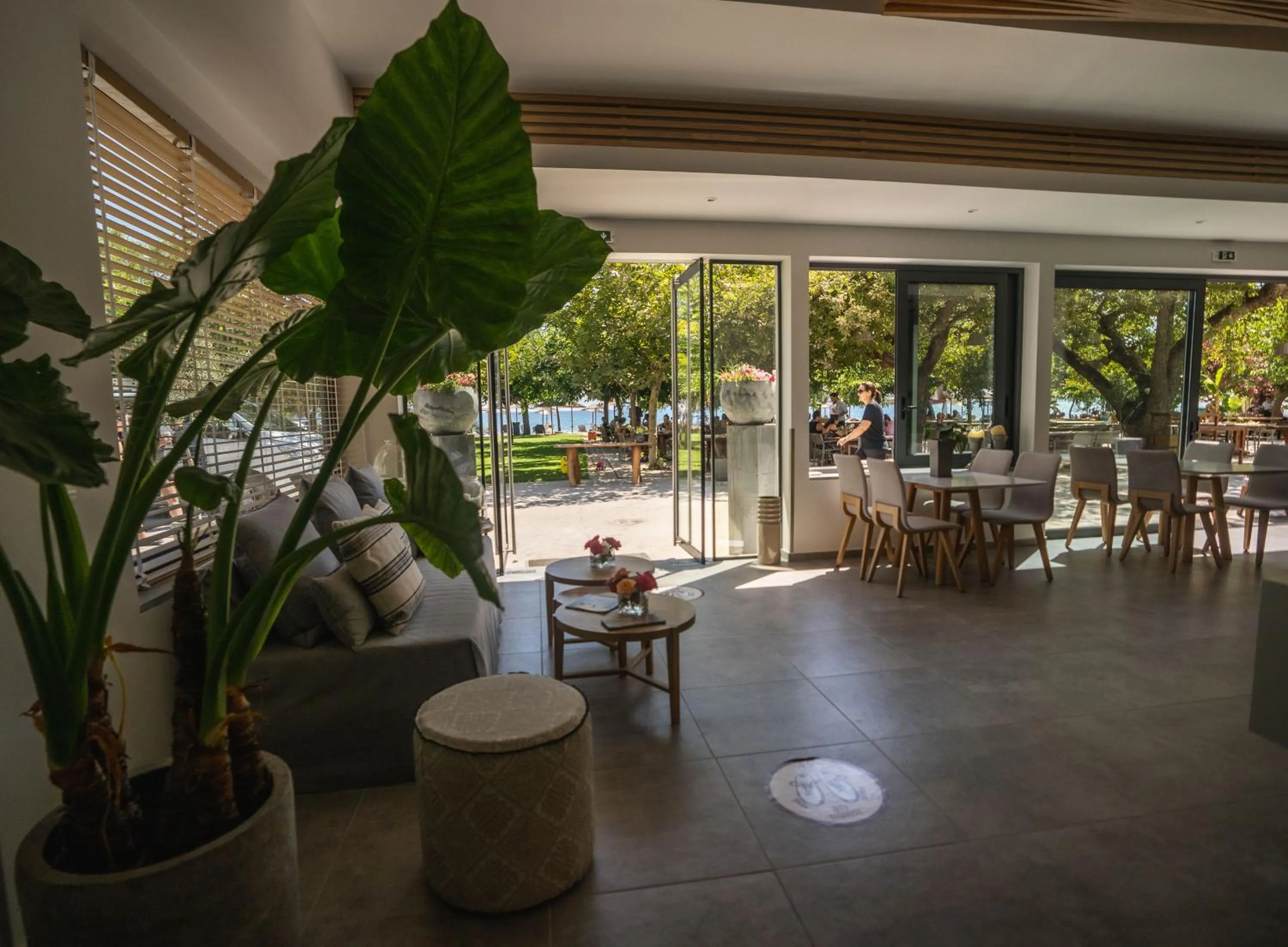 Restaurant/places to eat in Zoe Seaside Resort