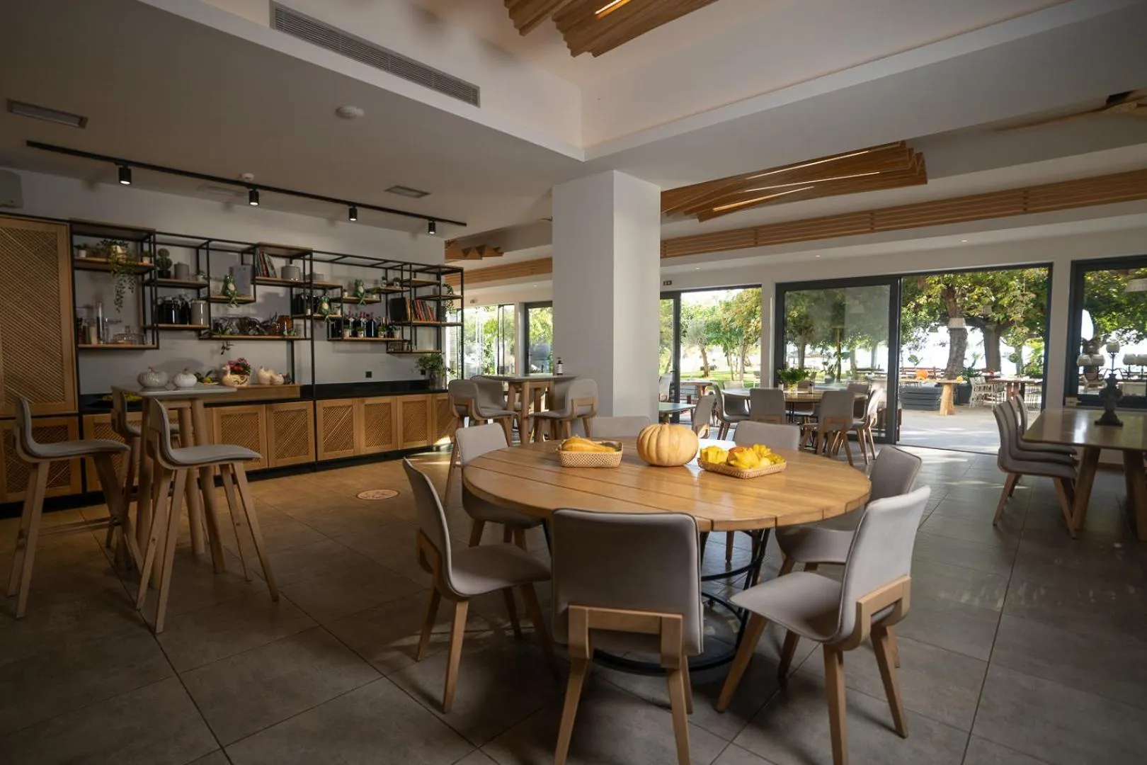 Restaurant/places to eat in Zoe Seaside Resort