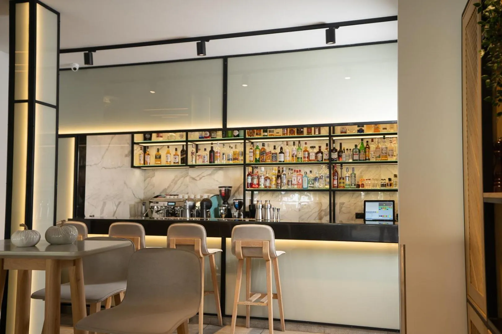 Lounge or bar in Zoe Seaside Resort