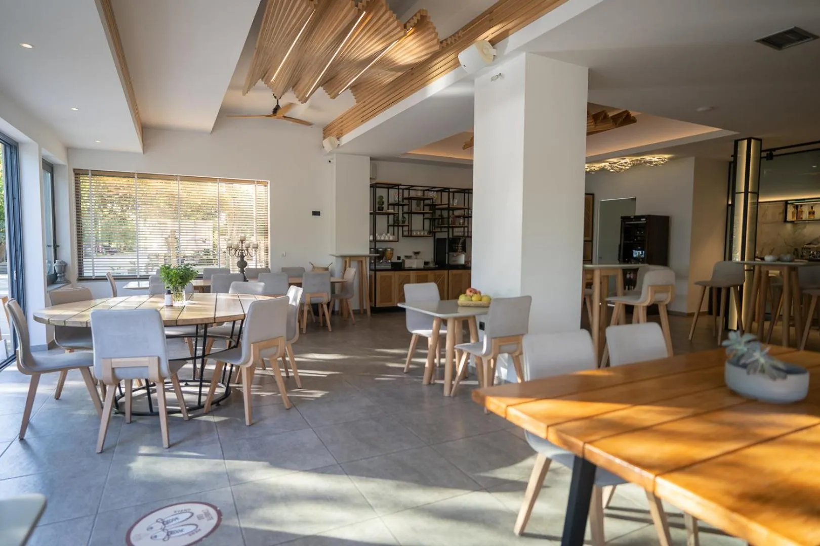 Restaurant/places to eat in Zoe Seaside Resort