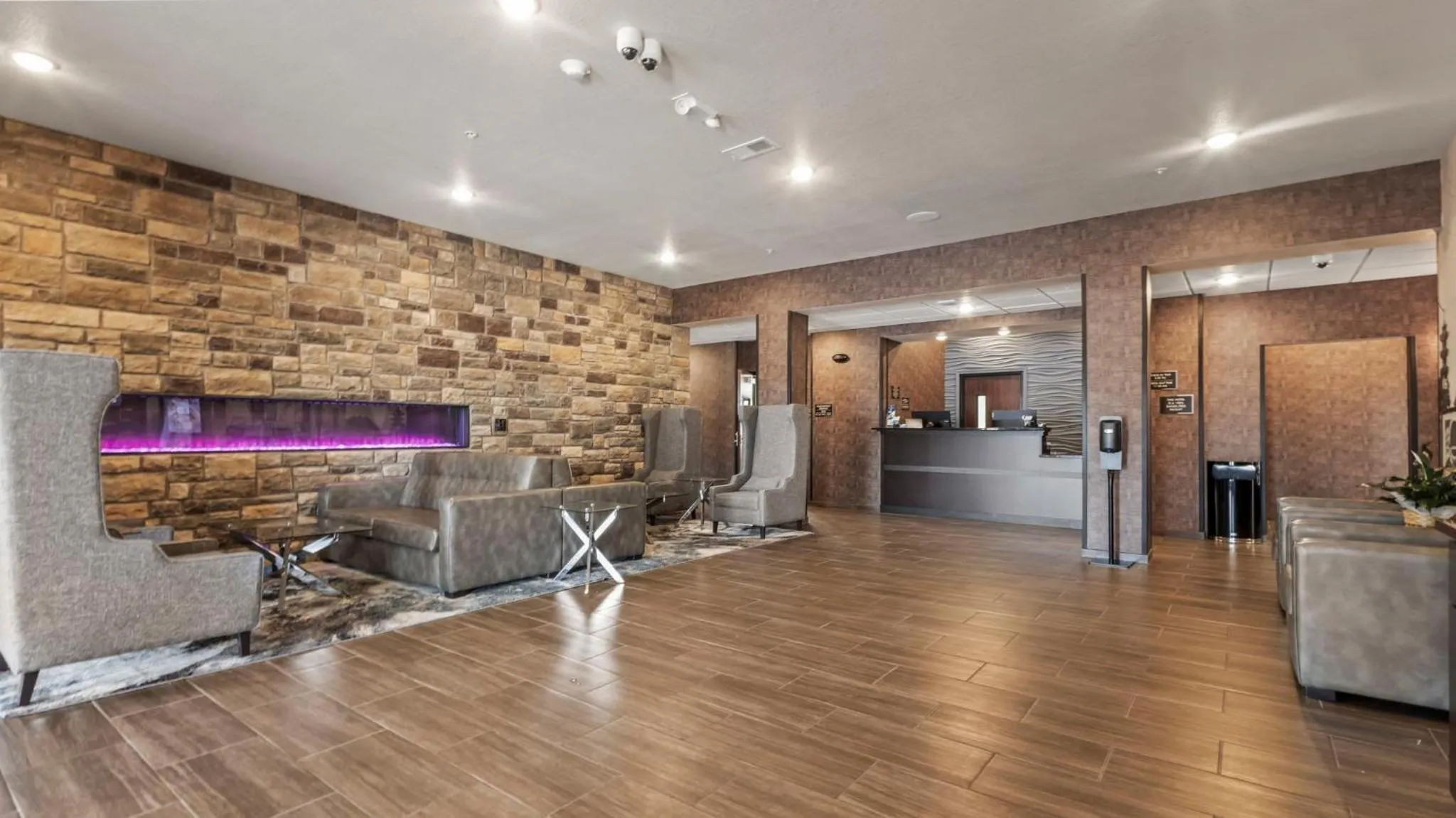 Lobby or reception in Cobblestone Hotel & Suites - Foley