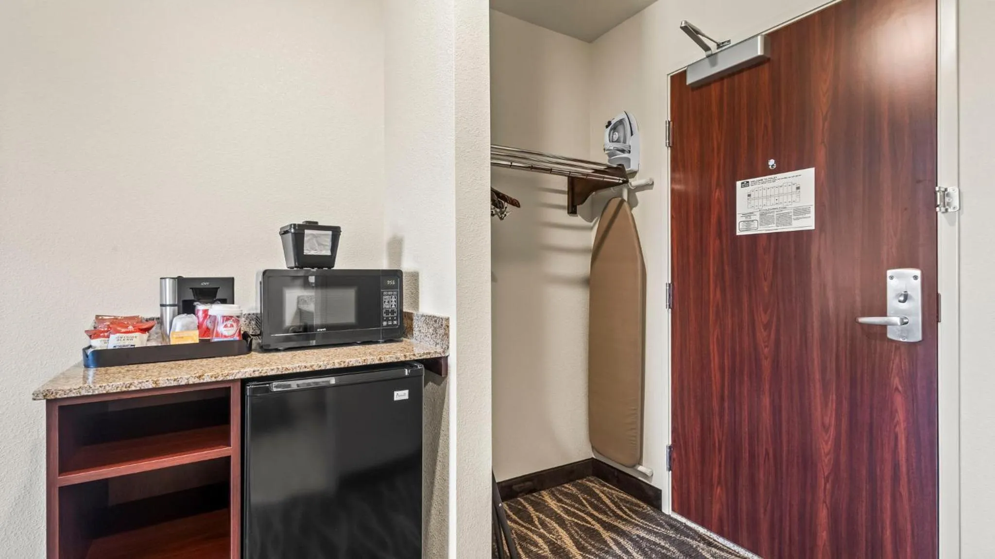 Bedroom in Cobblestone Hotel & Suites - Foley