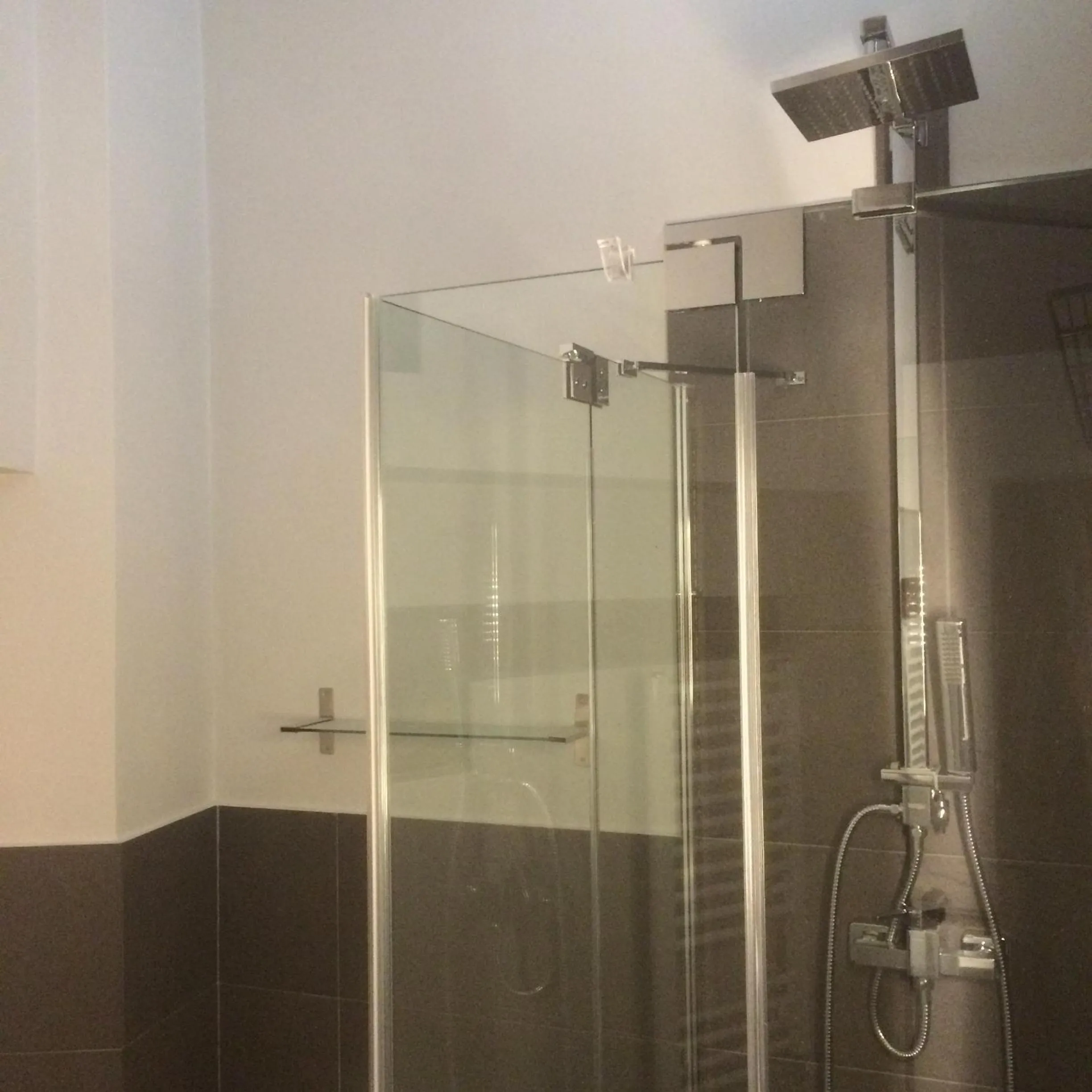 Shower in Diezmadrid
