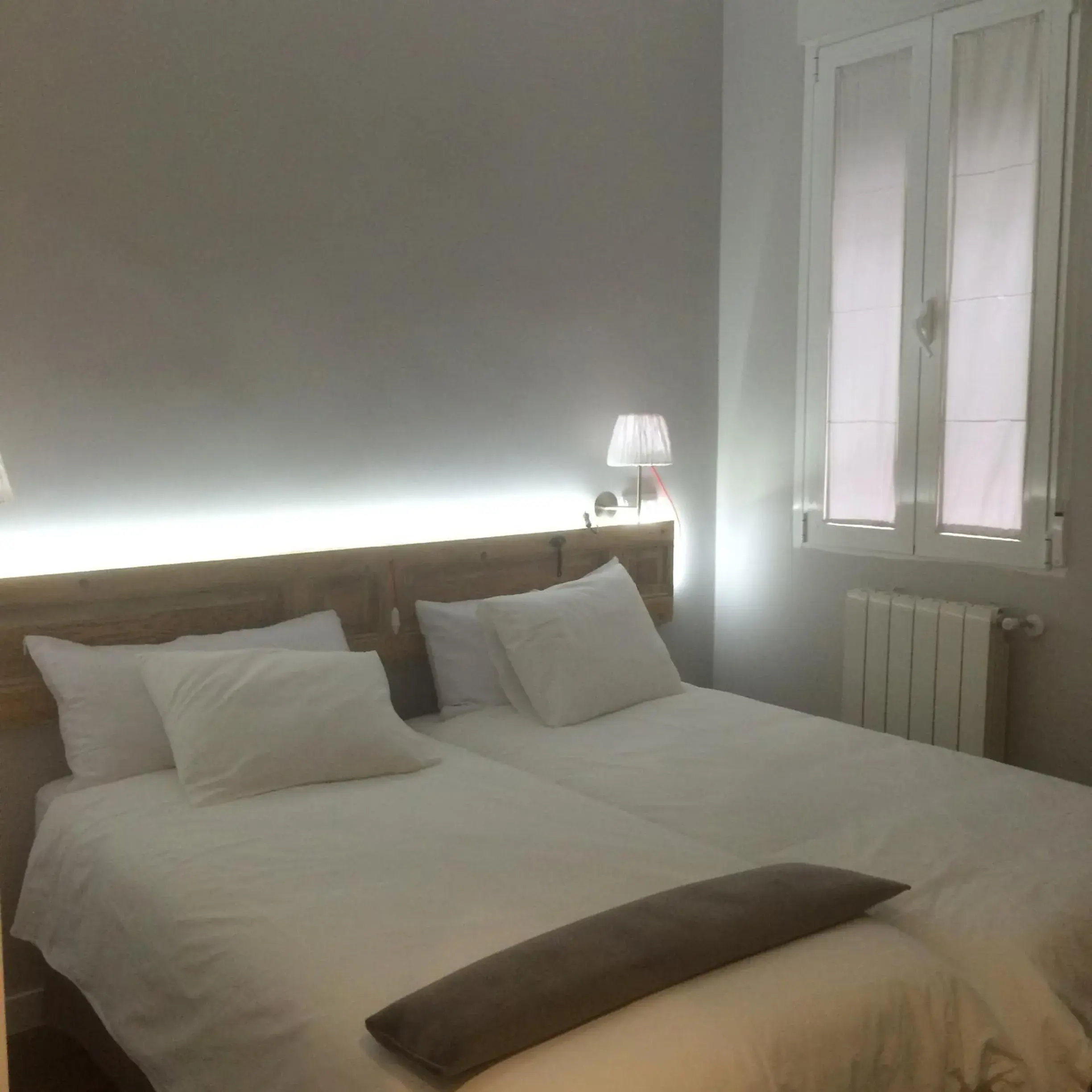 Twin Room with Private Bathroom in Diezmadrid Twin Room with Private Bathroom in Diezmadrid