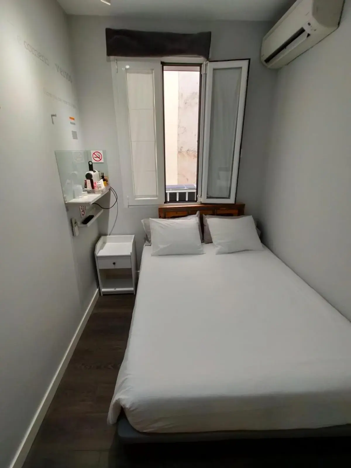 Double or Twin Room with Shared Bathroom in Diezmadrid Double or Twin Room with Shared Bathroom in Diezmadrid