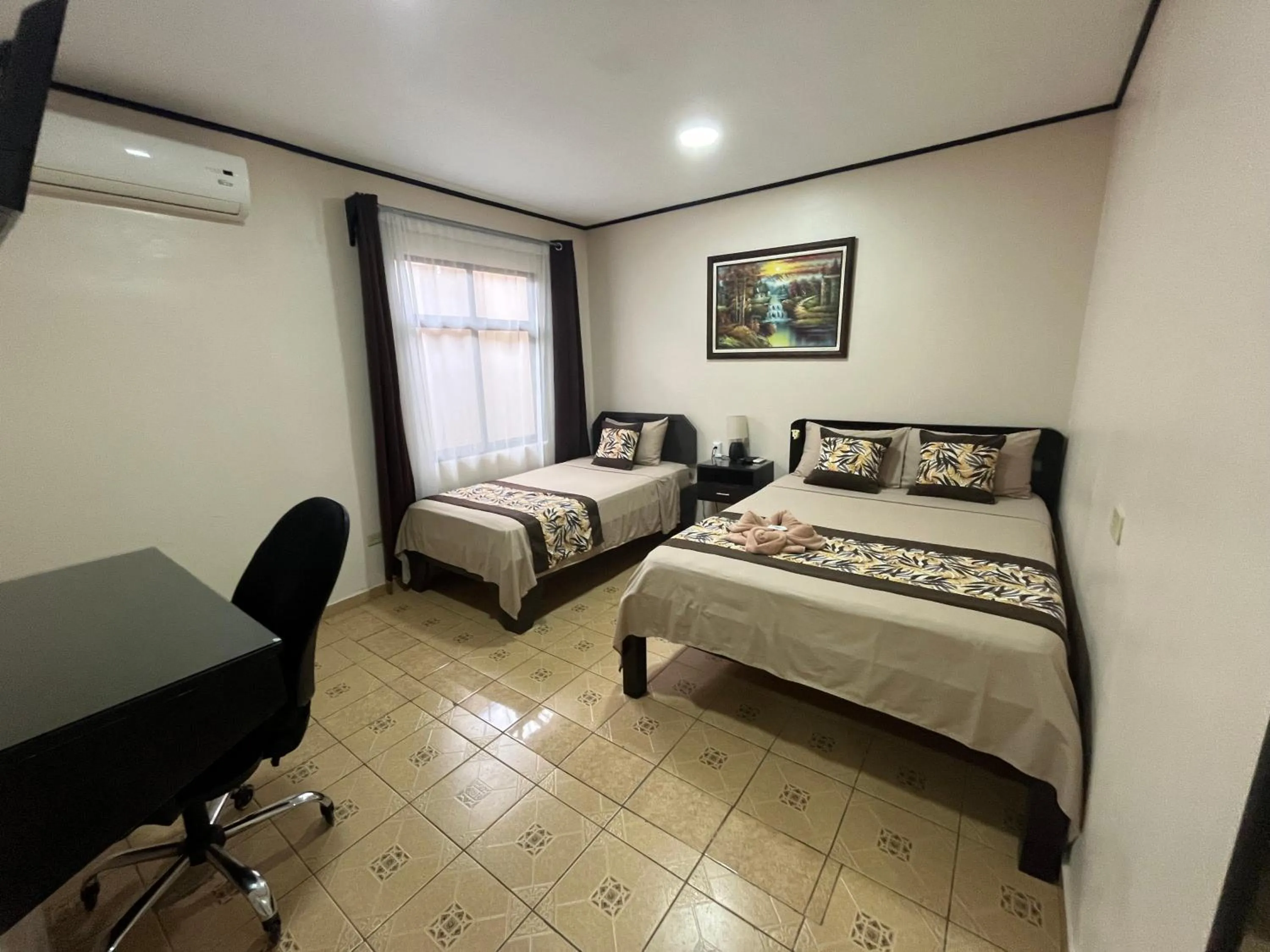 Twin Room in HOTEL DEL RiO