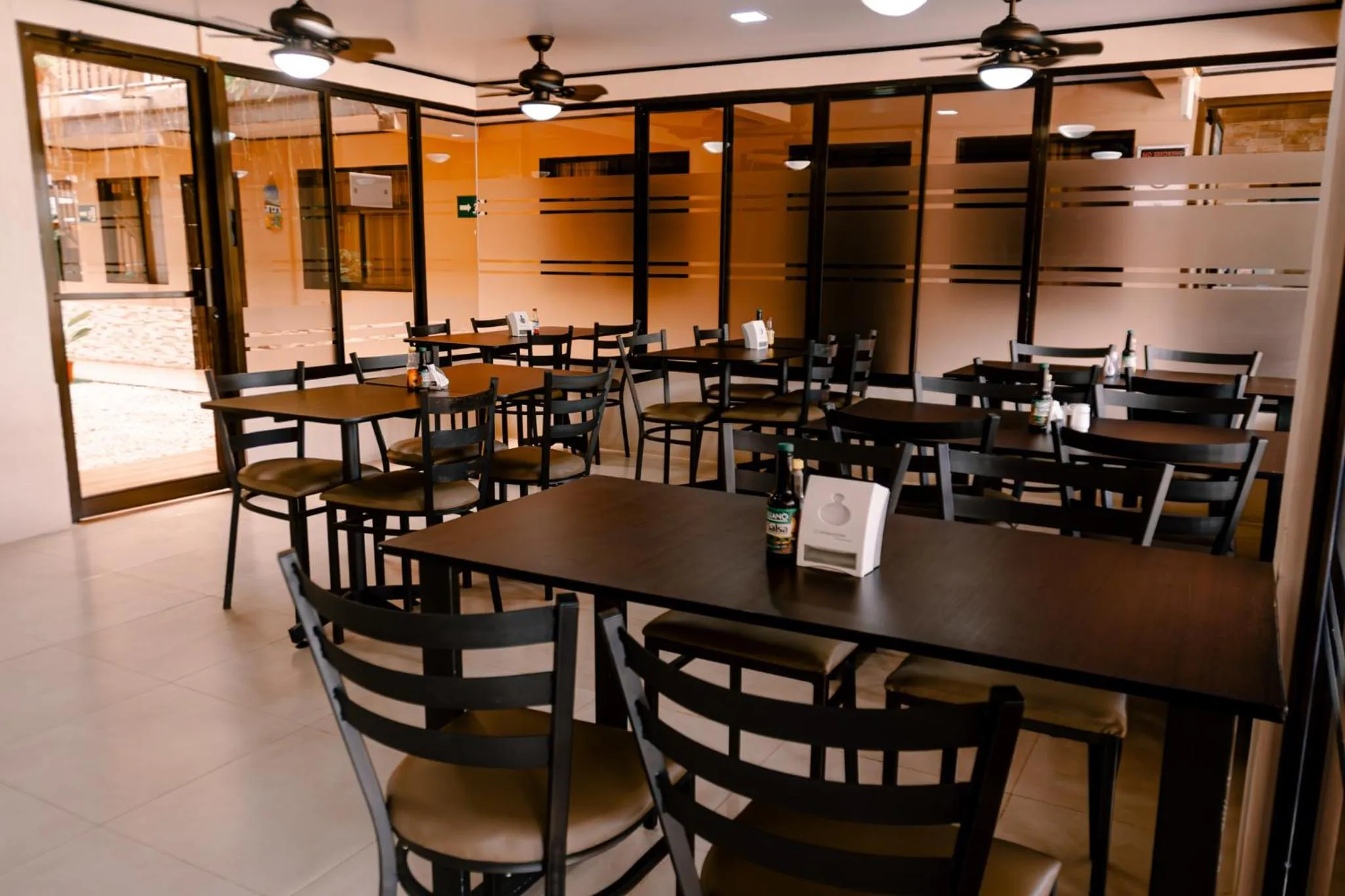 Restaurant/places to eat in HOTEL DEL RiO