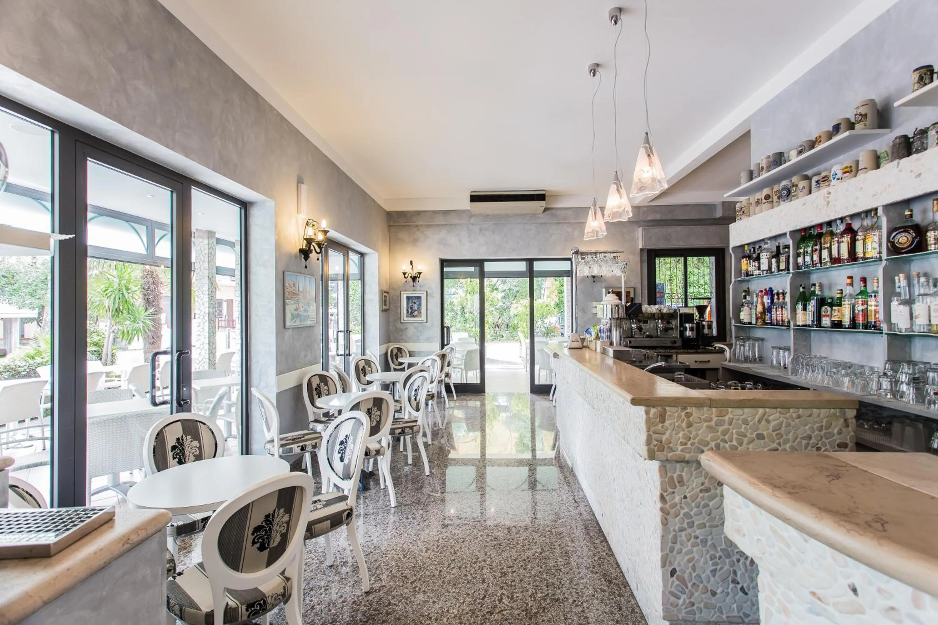 Day in Hotel Giamaika