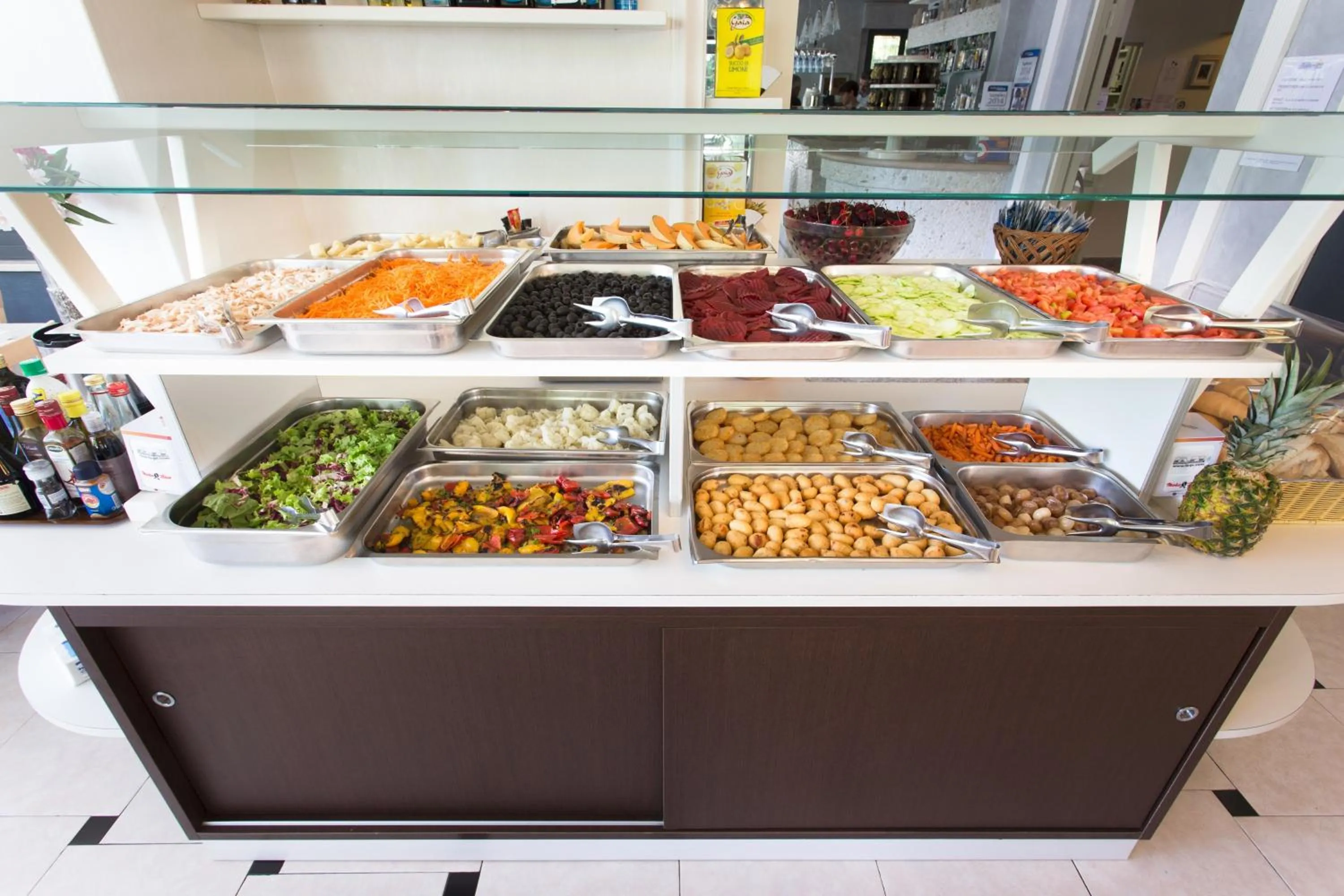 Food in Hotel Giamaika