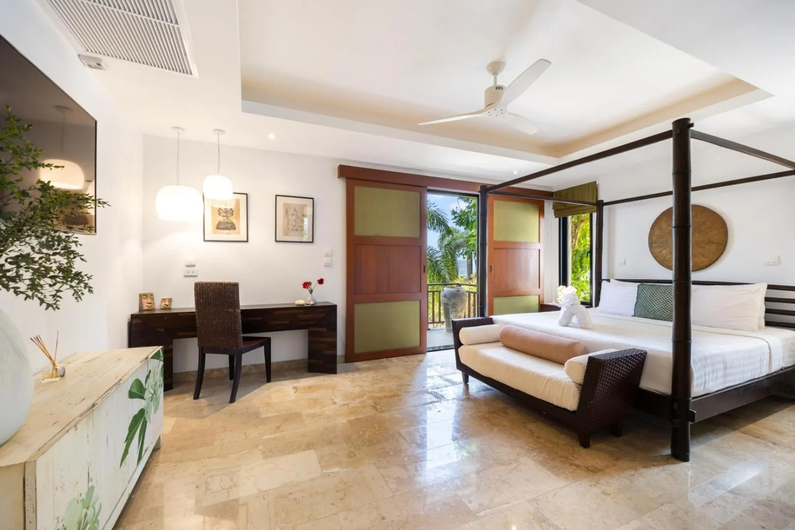 Bed in Villa Baan Saitara