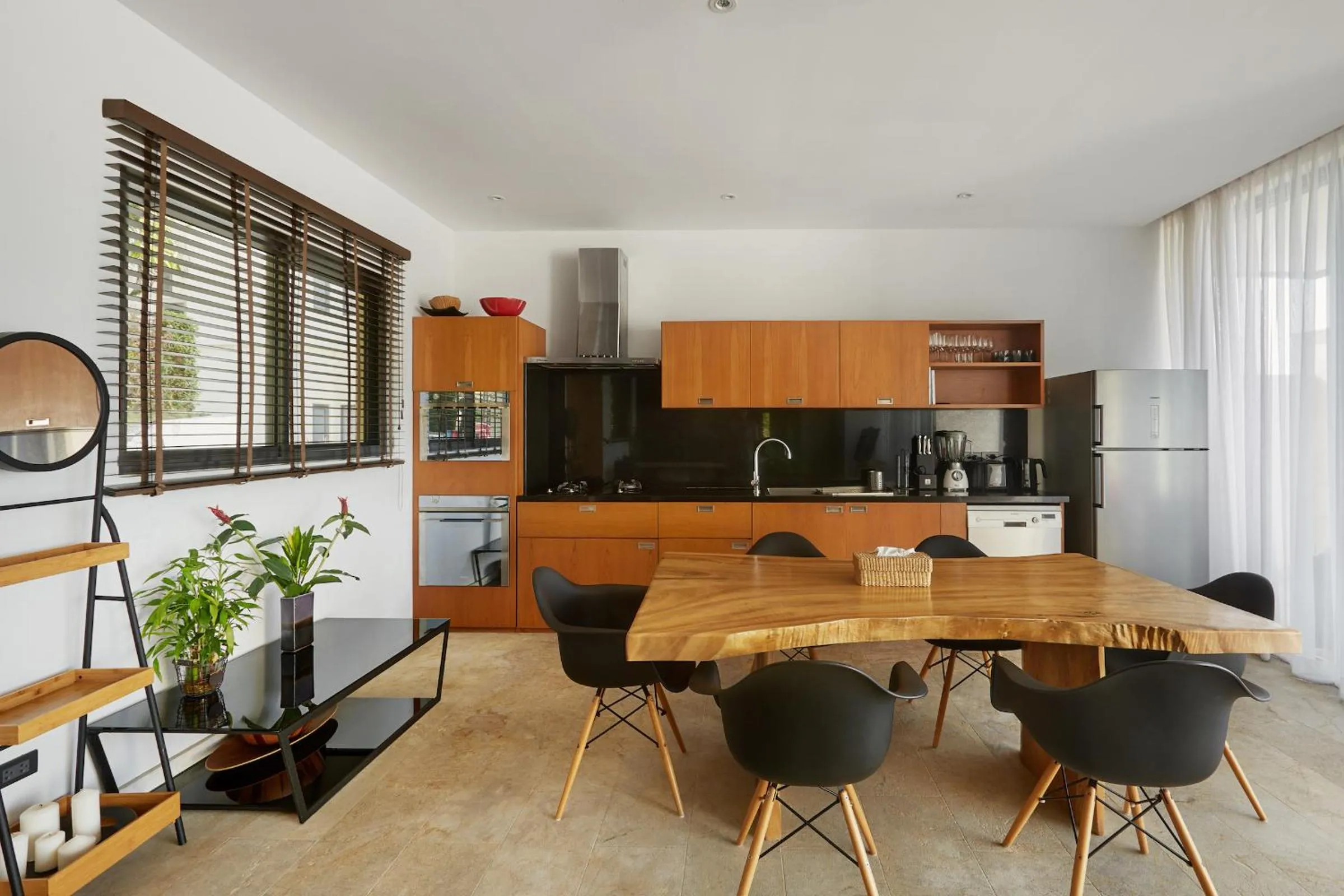 Kitchen or kitchenette in Villa Baan Saitara