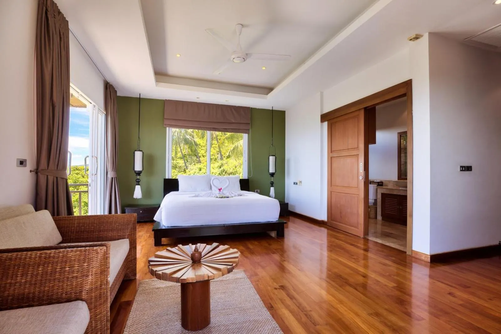 Bed in Villa Baan Saitara