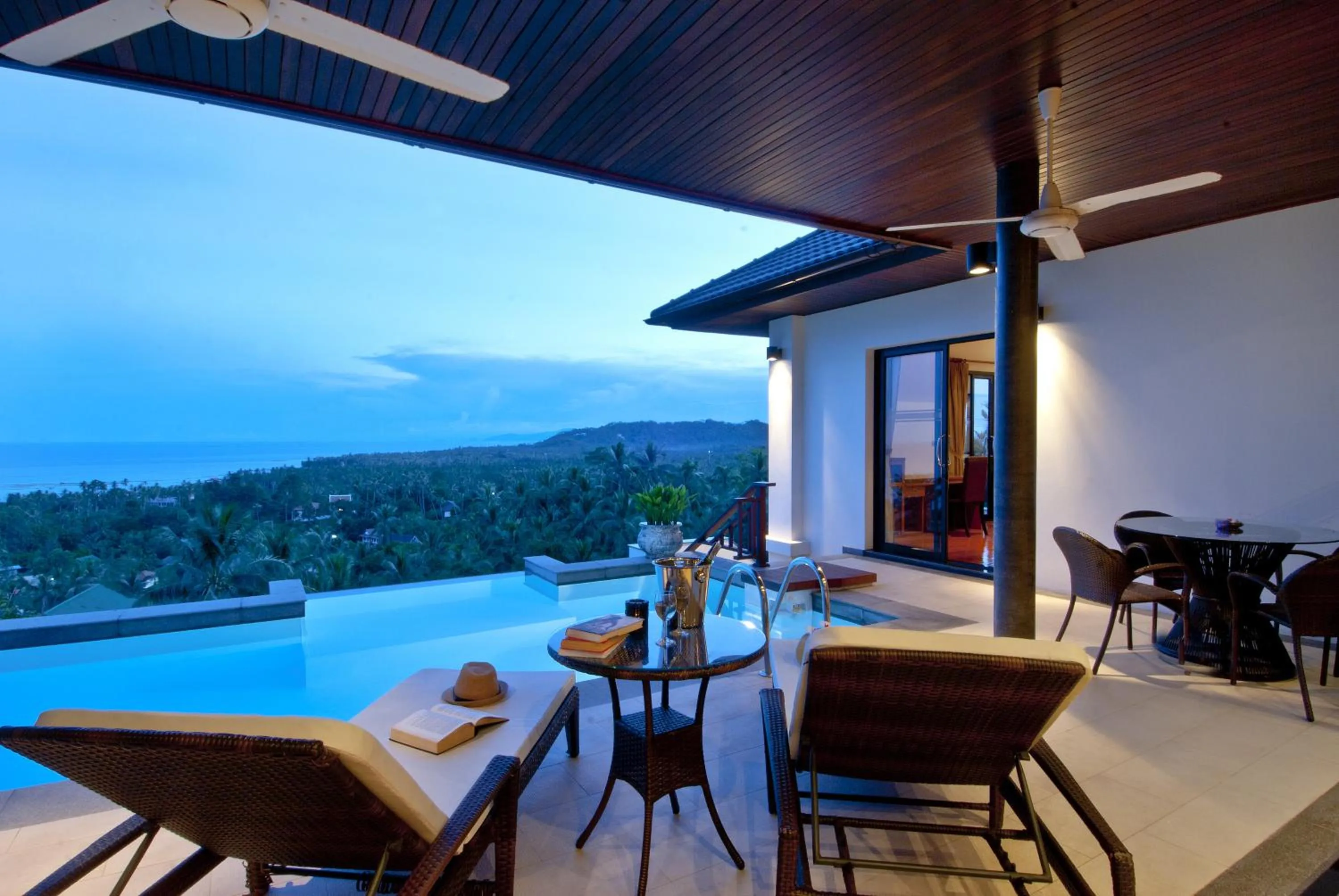 Swimming pool in Villa Baan Saitara
