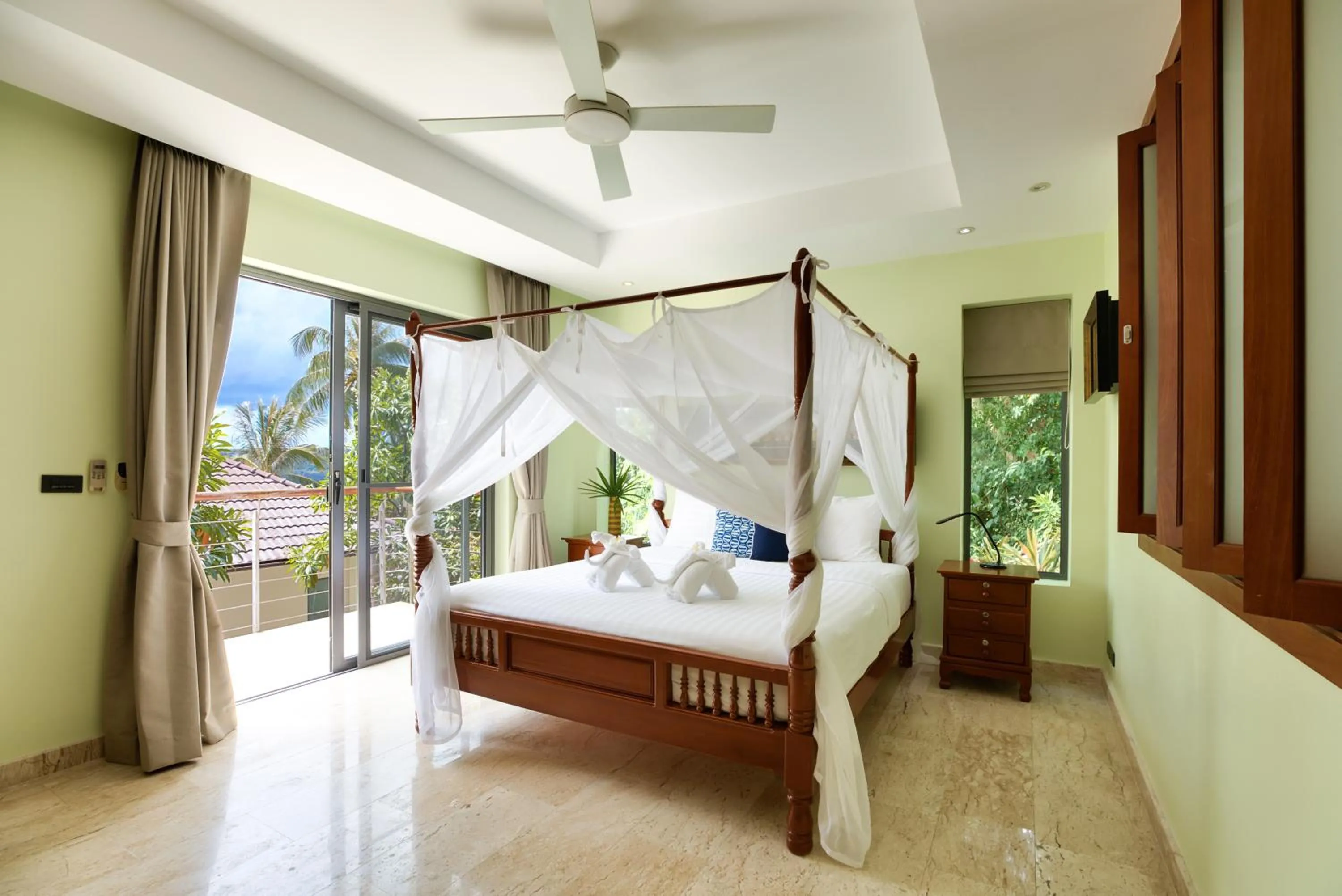 Bed in Villa Baan Saitara