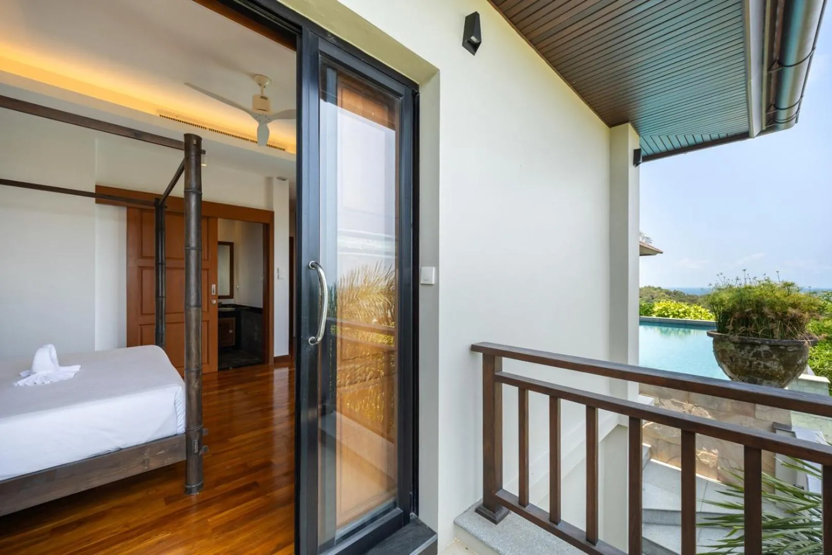 Bed in Villa Baan Saitara
