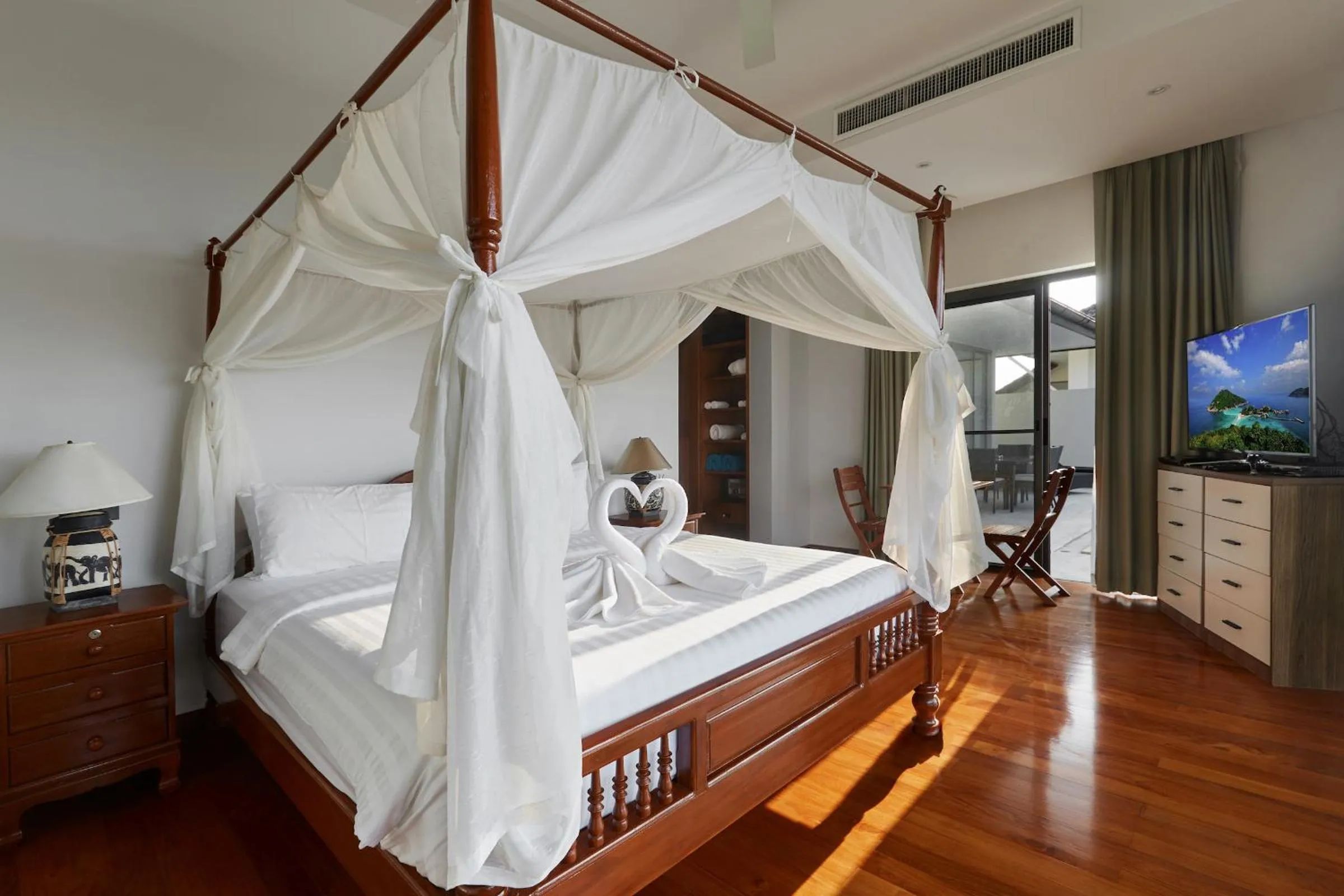 Bed in Villa Baan Saitara
