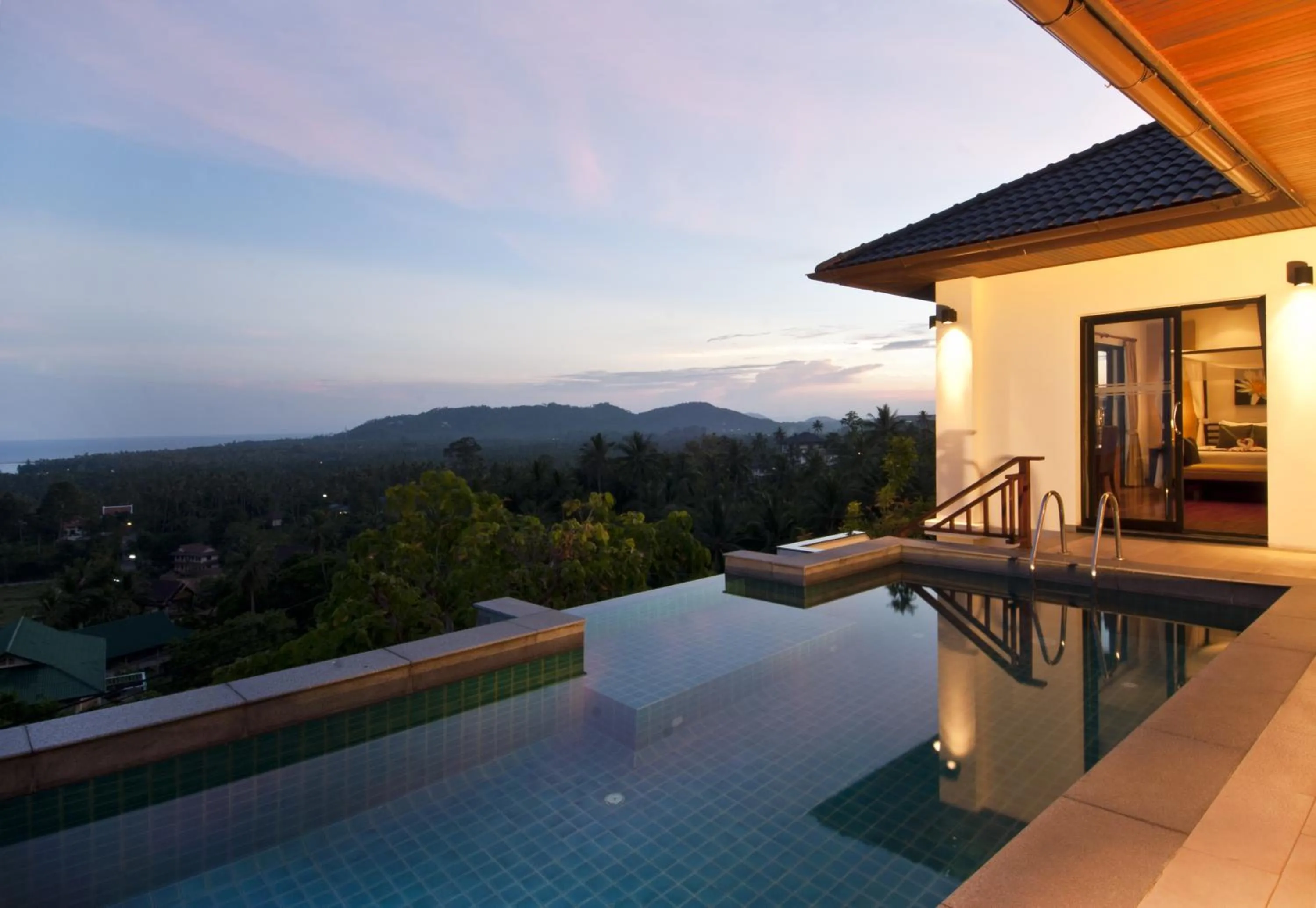 Swimming pool in Villa Baan Saitara