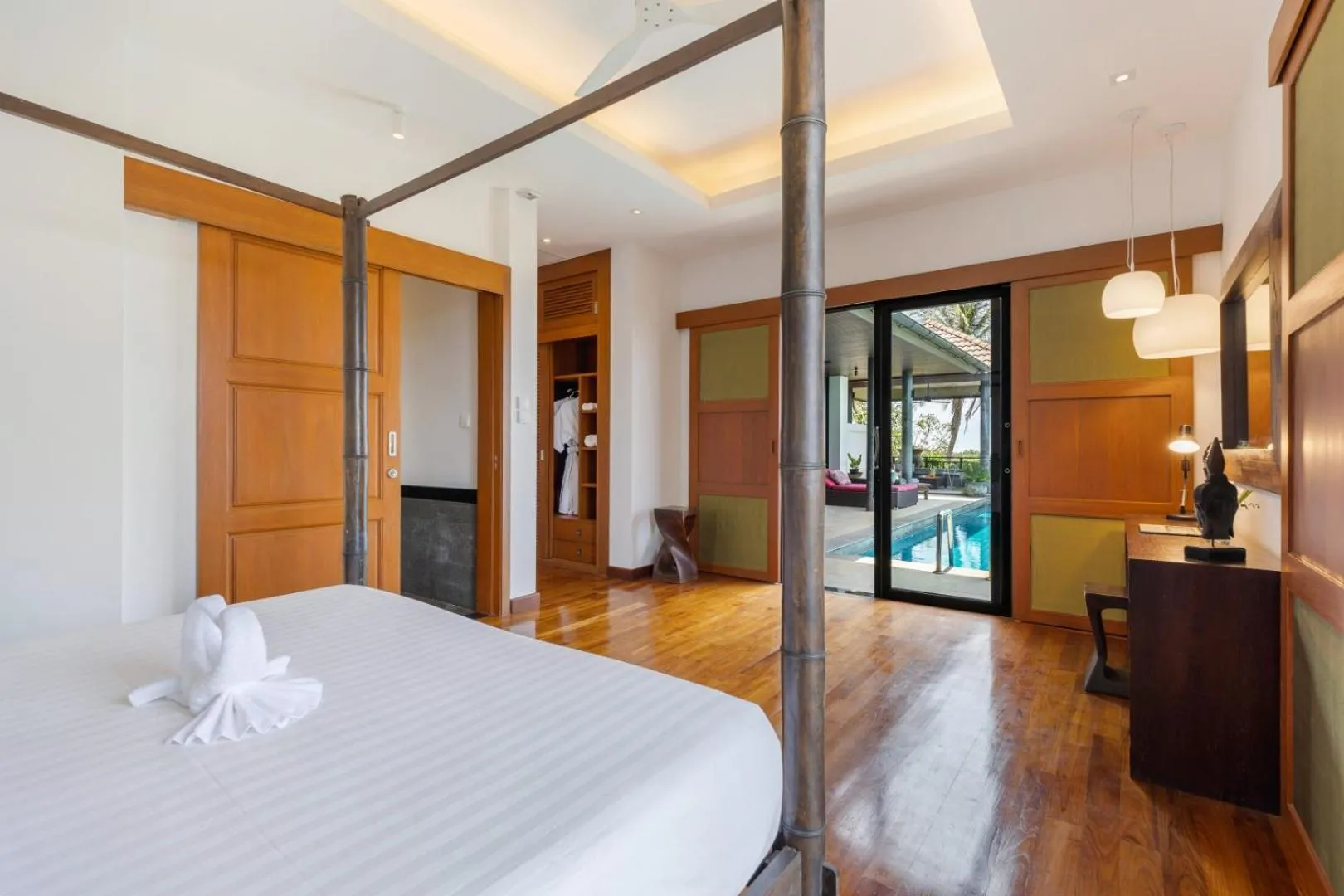 Bed in Villa Baan Saitara