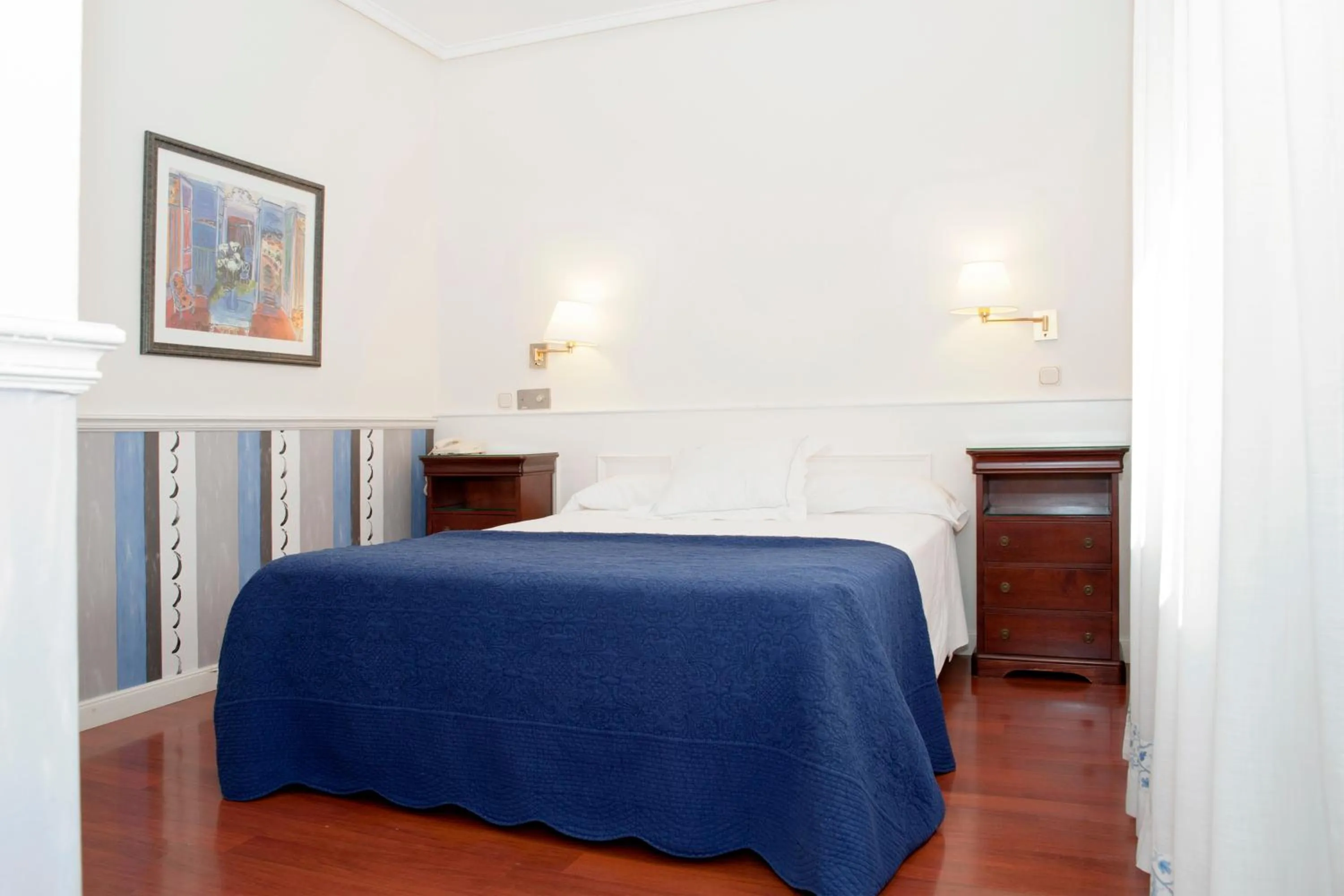 Photo of the whole room, Bed in Hotel Sauce