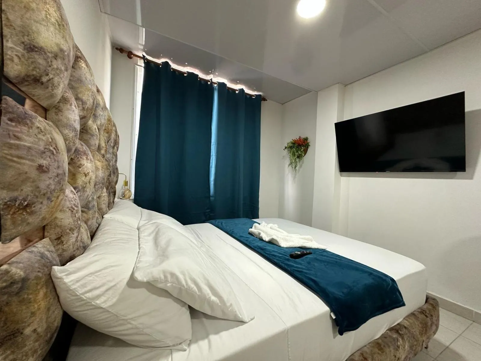 Deluxe Studio in HospedArte Cali