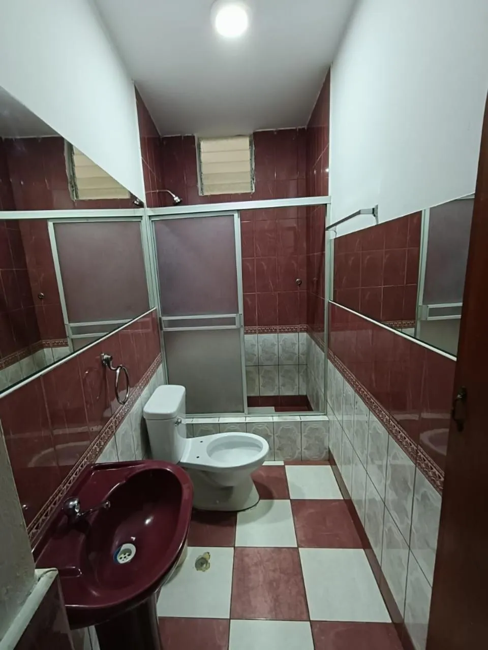 Shower in Hotel El Gran Patriarca