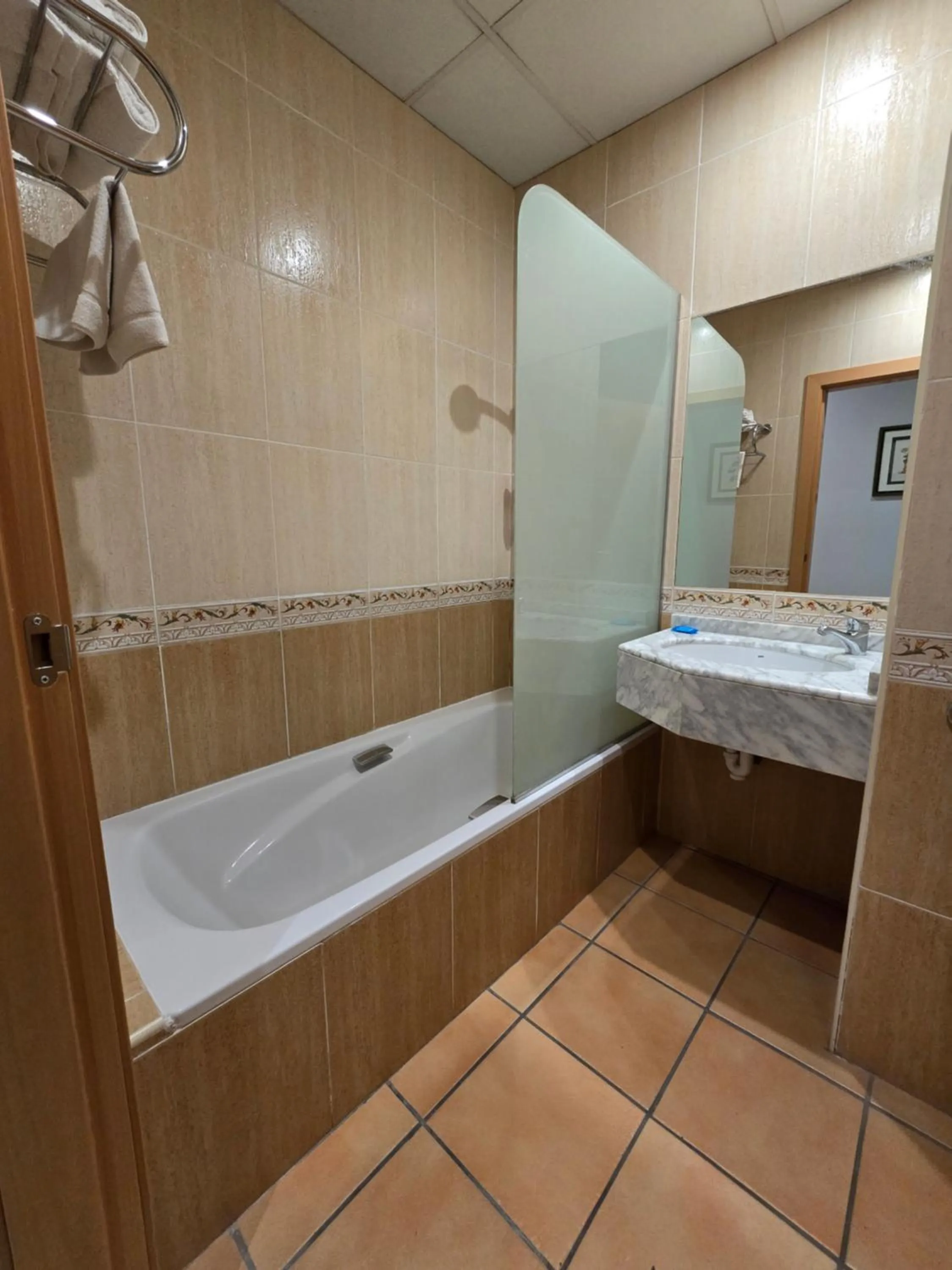 Bathroom in Rambla Alicante Contactless