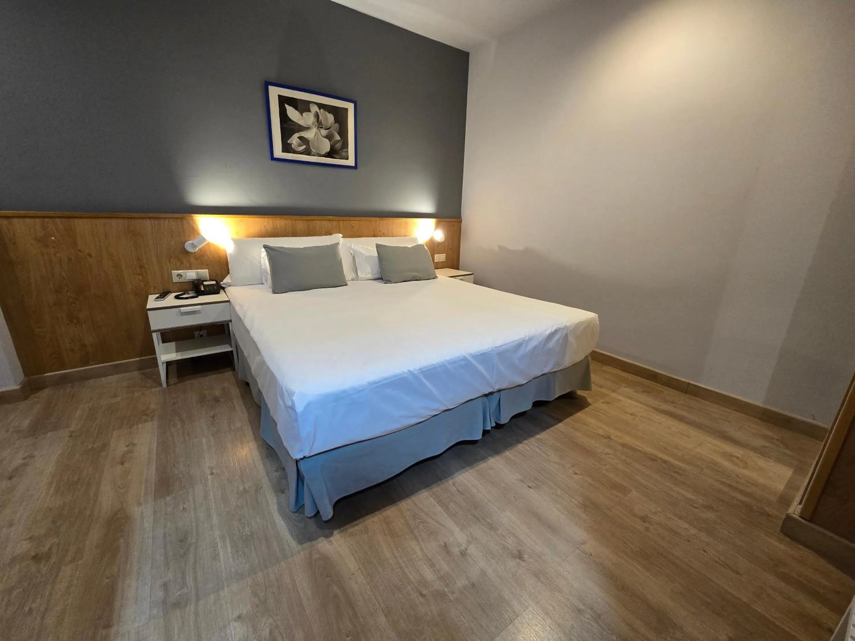 Bed in Rambla Alicante Contactless