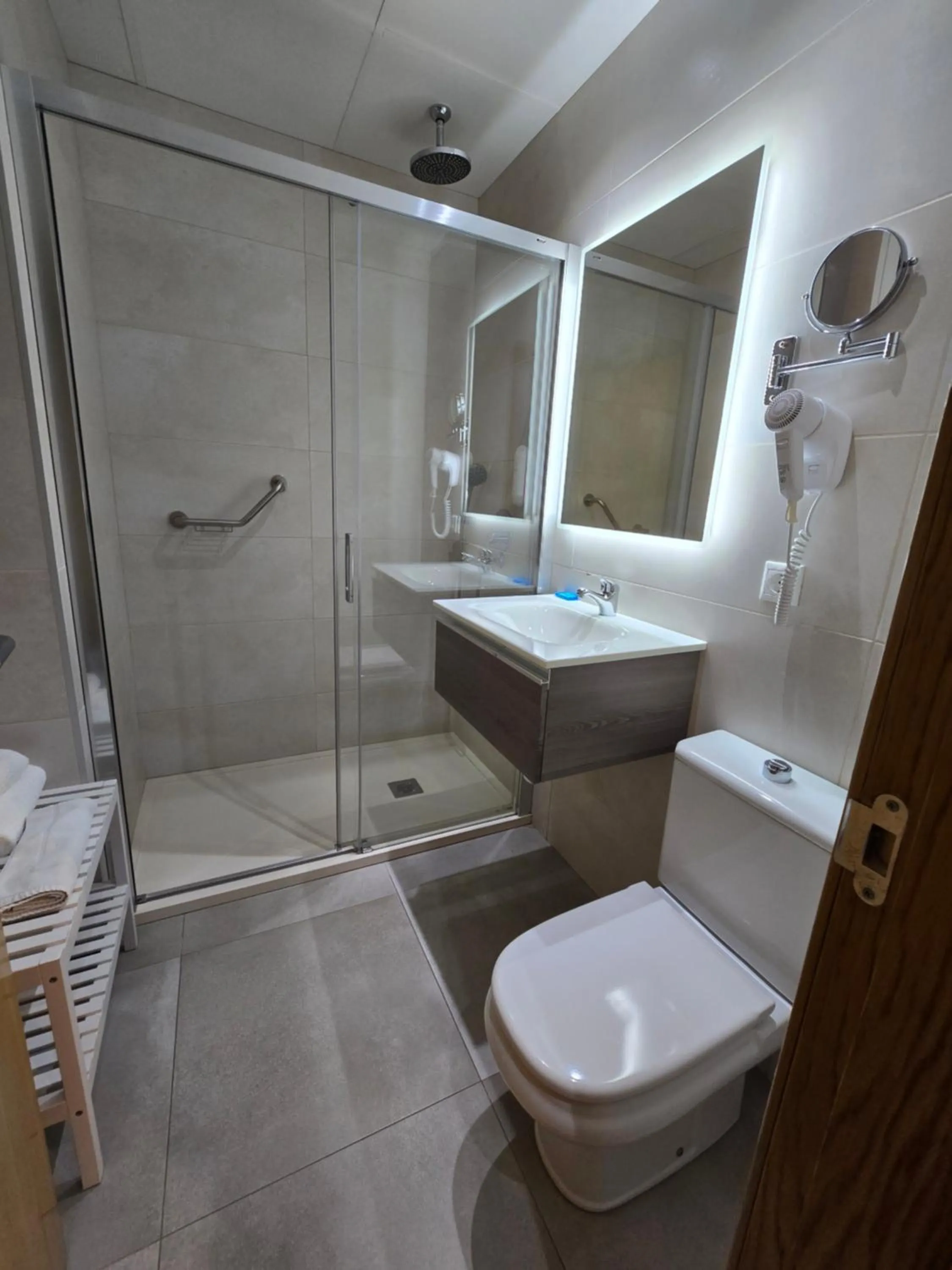 Shower in Rambla Alicante Contactless