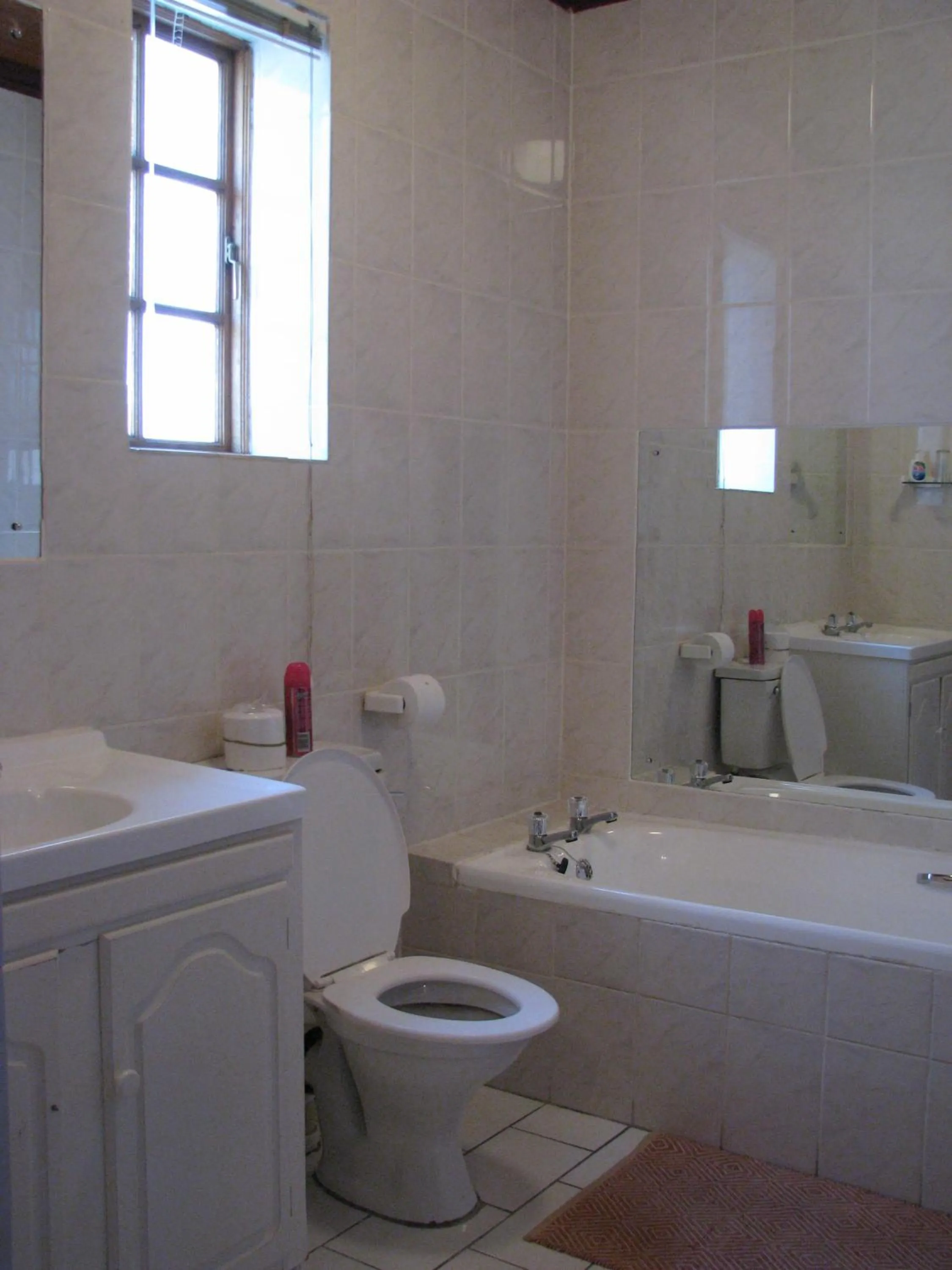 Bathroom in Laings Lodge