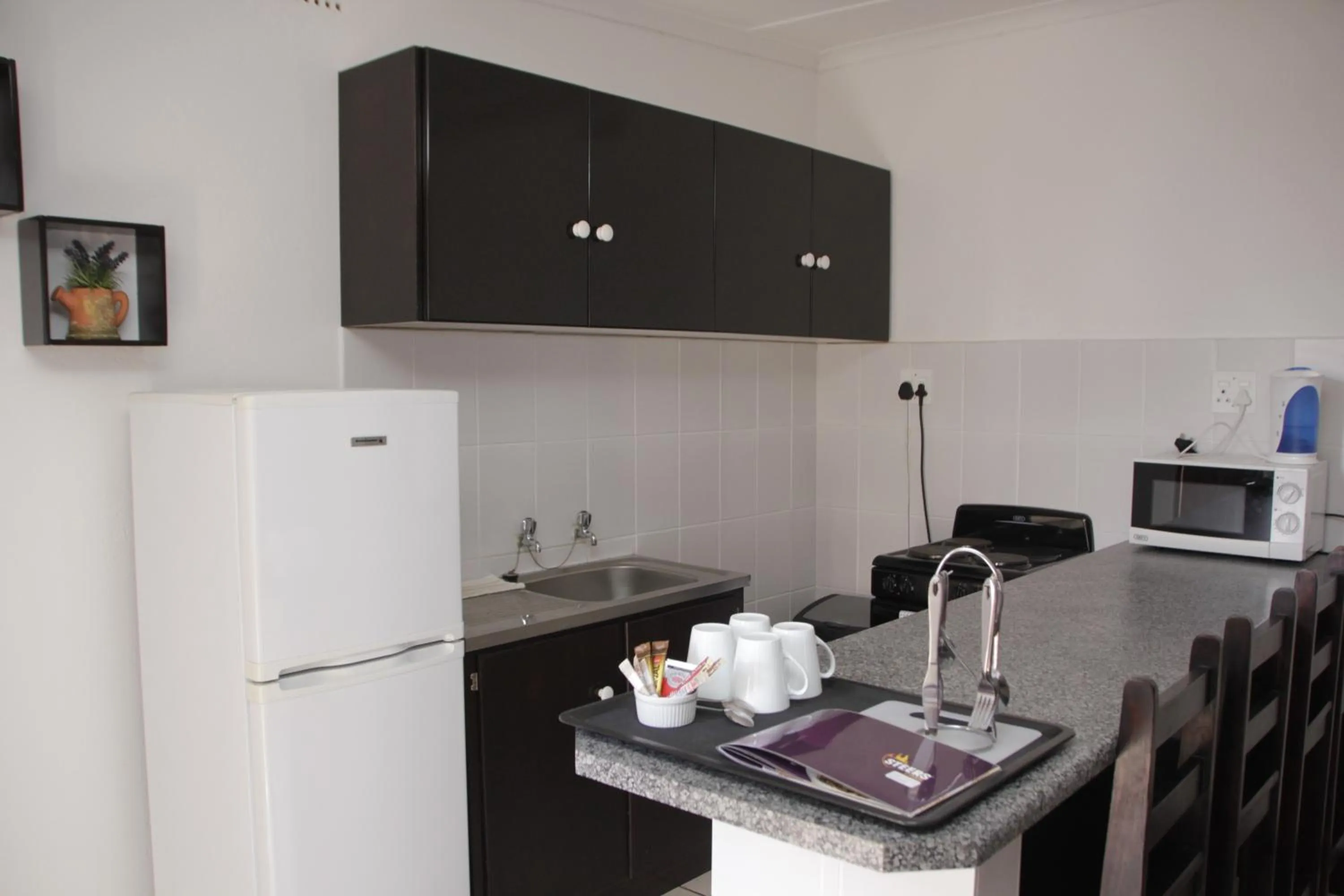 Kitchen or kitchenette in Laings Lodge