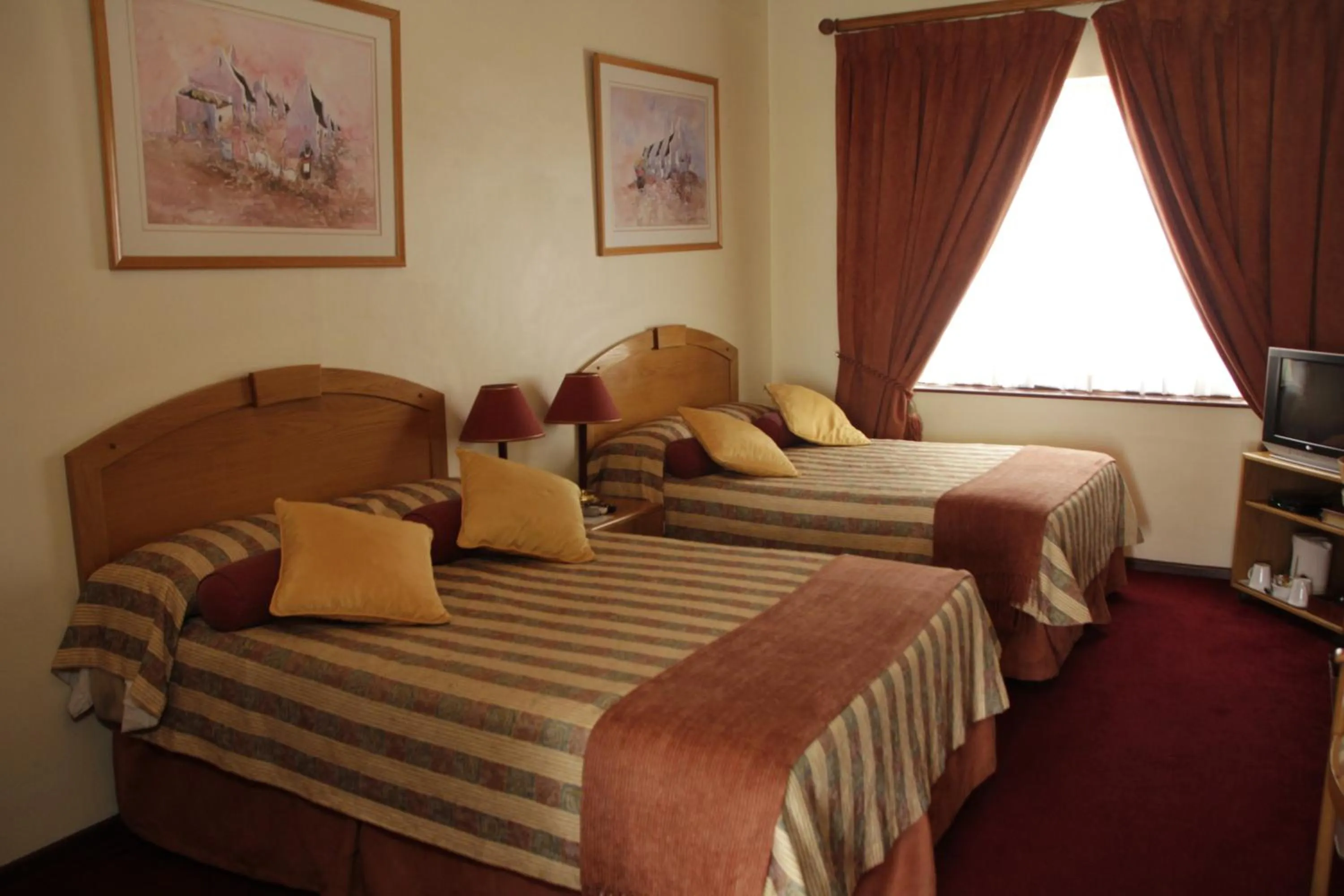 Bedroom, Bed in Laings Lodge