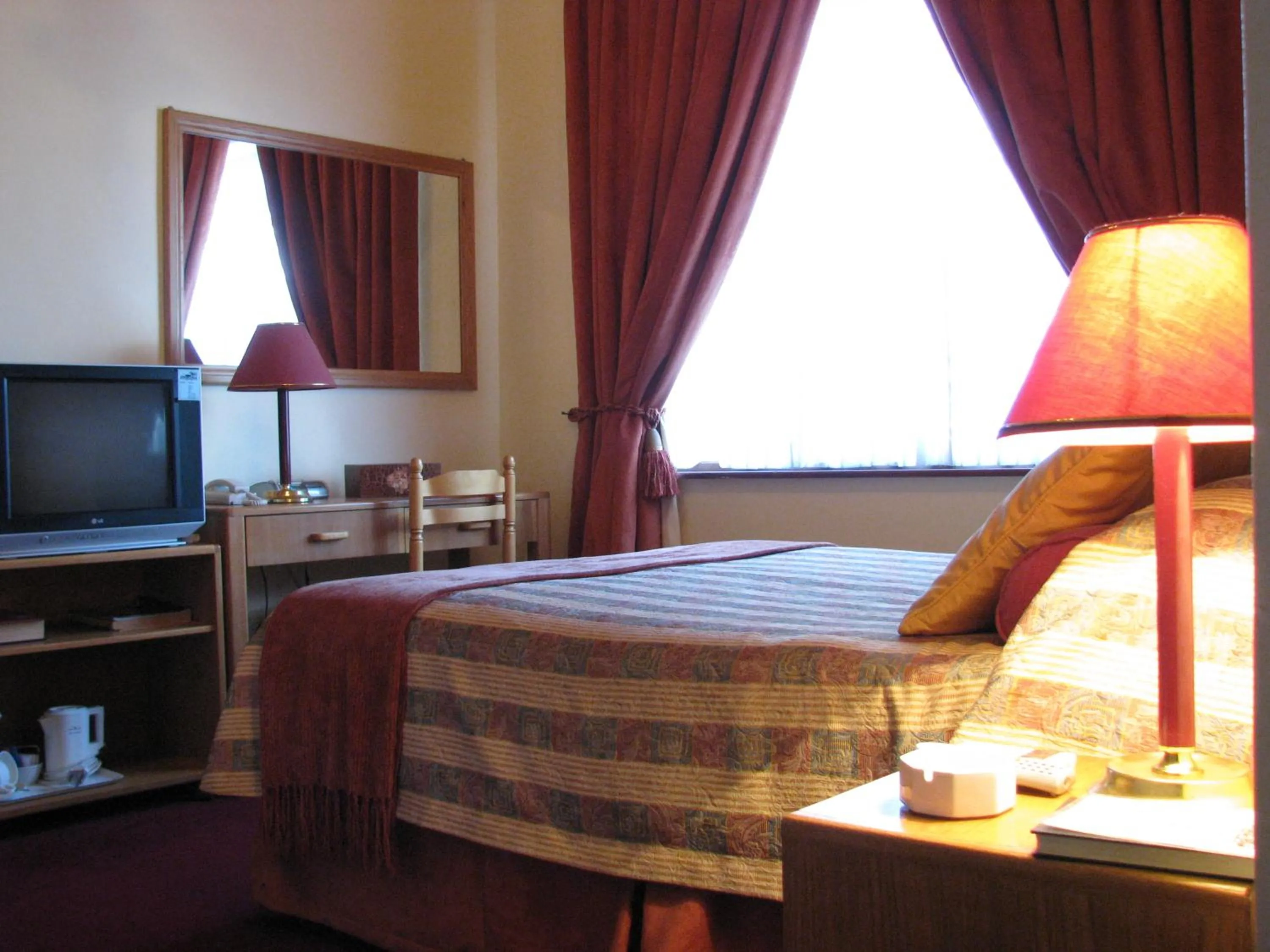 Bedroom, Bed in Laings Lodge