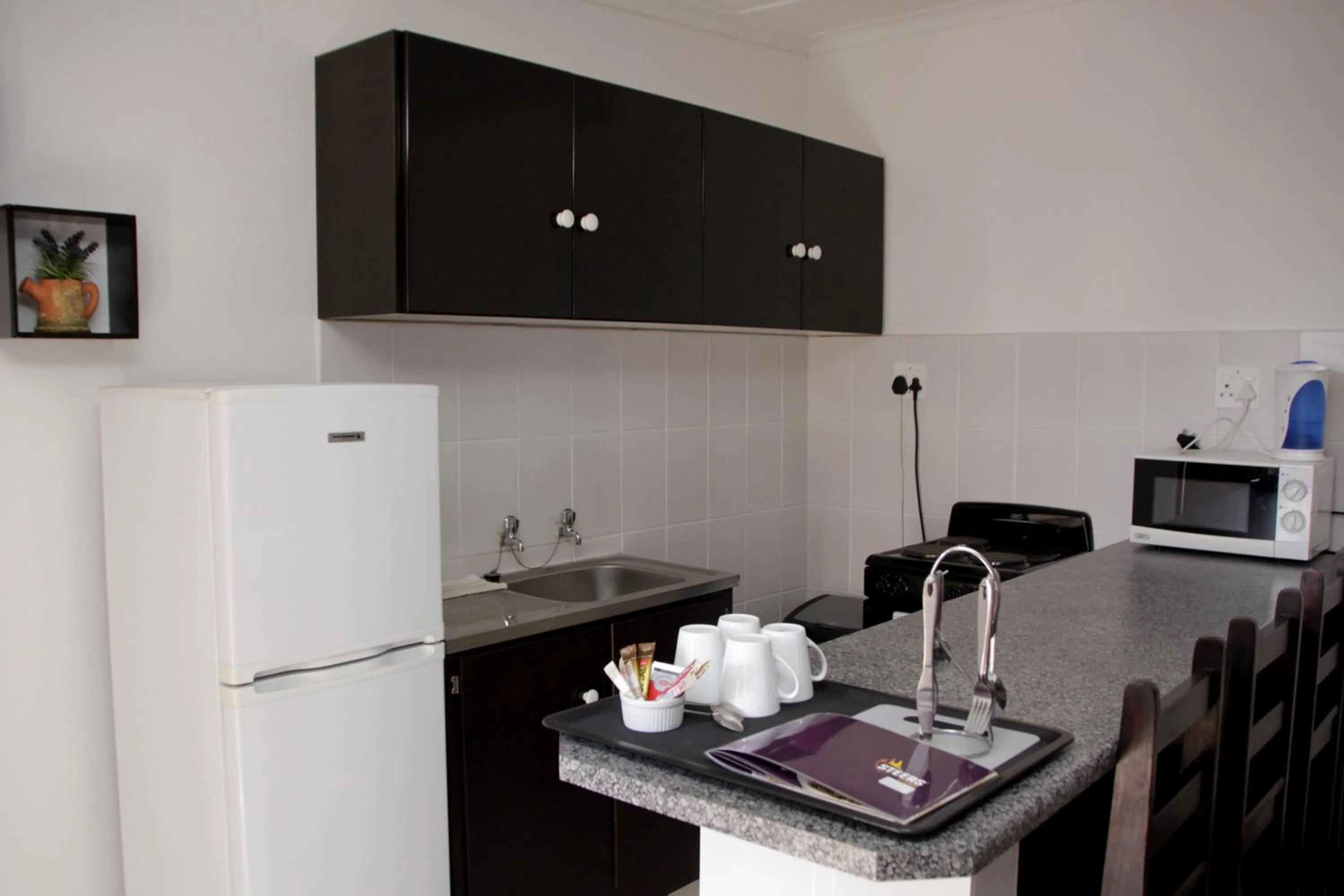 Kitchen or kitchenette in Laings Lodge