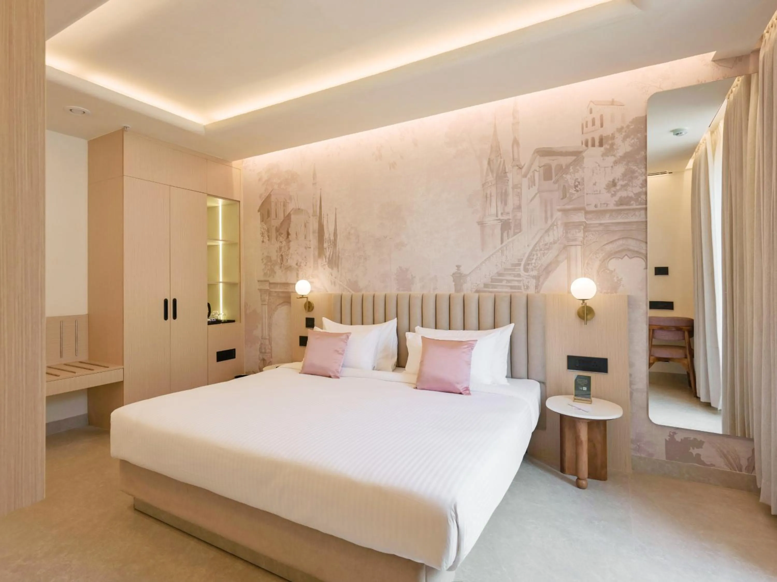 Double Room in Arrival Hotel-Hitec City