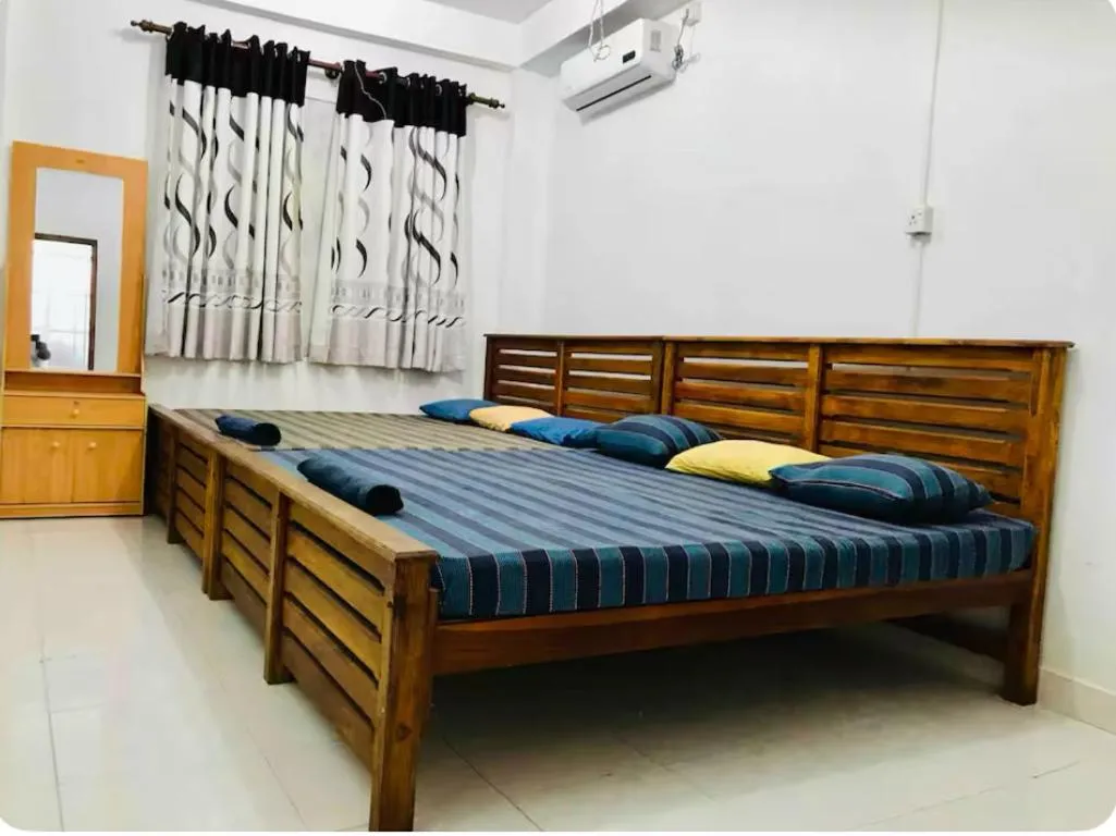 Deluxe Family Room - single occupancy in The Beach House , Nilaveli , Trincomalee