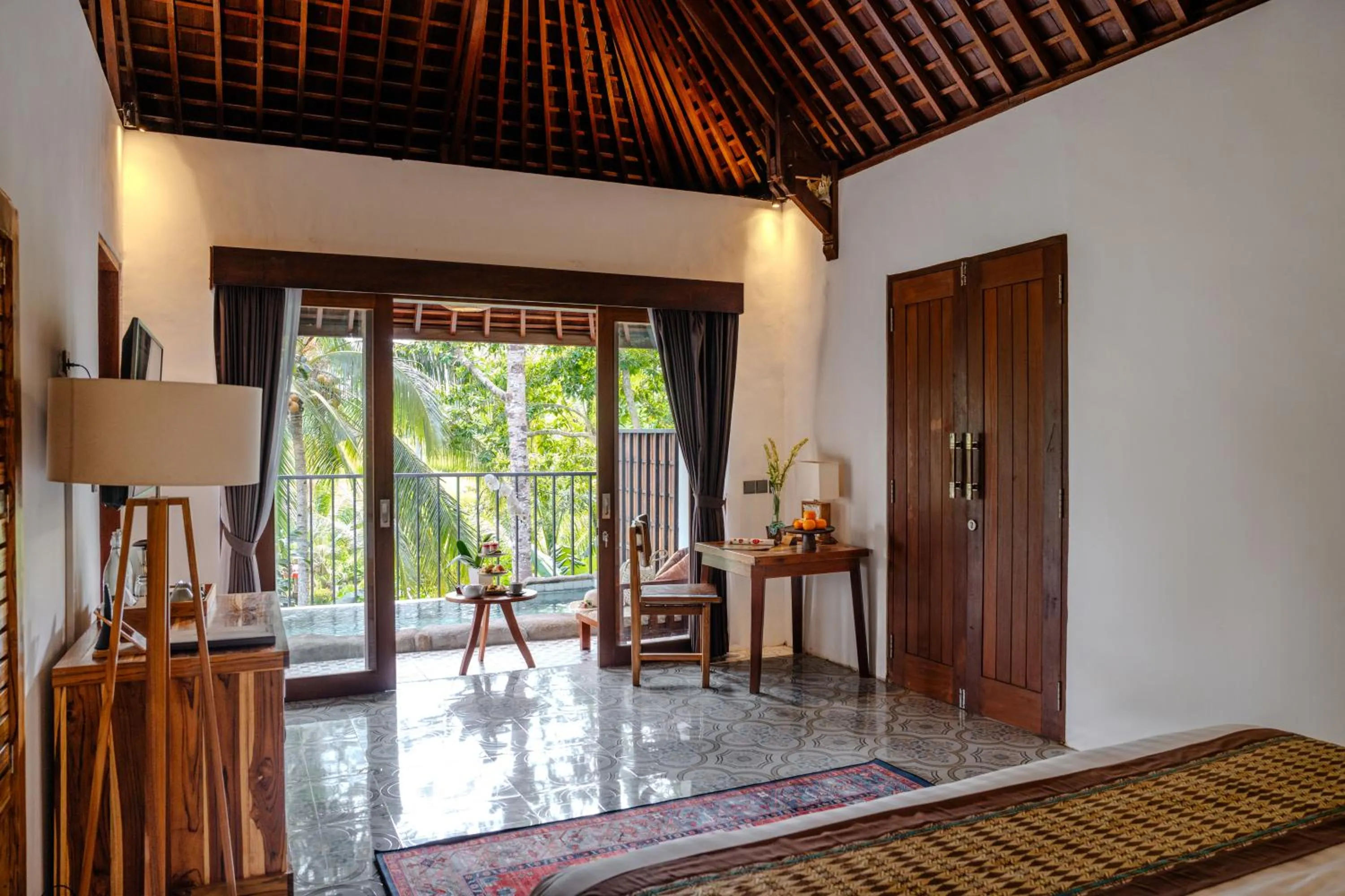 Seating area in Hoshi Jungle Resort by Dhananjaya Hospitality