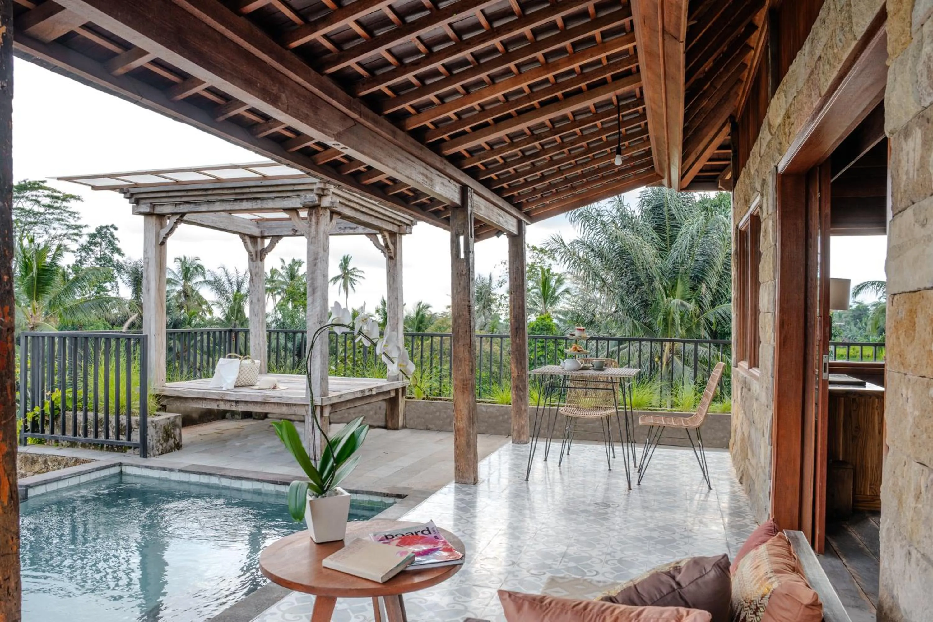 Seating area in Hoshi Jungle Resort by Dhananjaya Hospitality